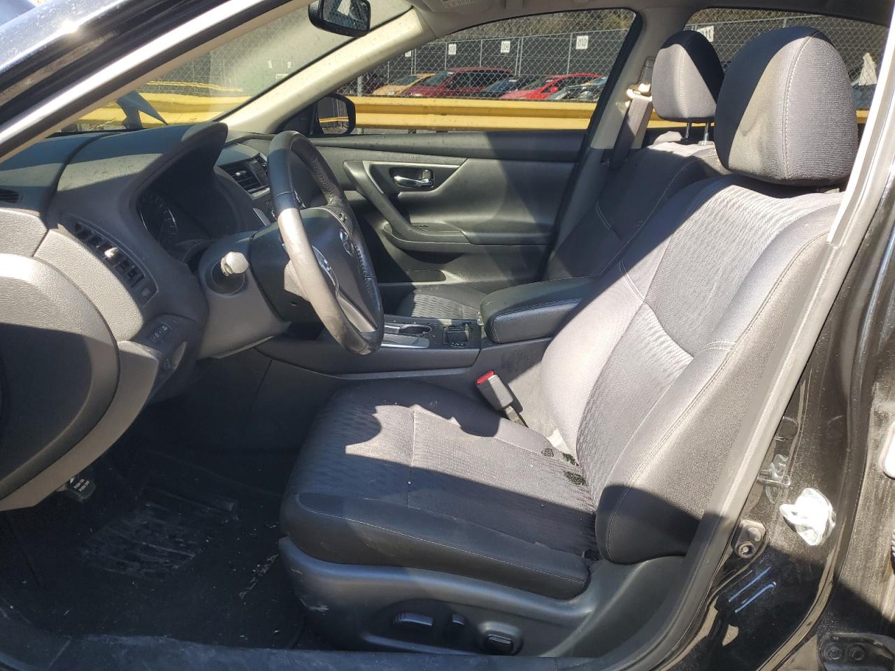 2017 Nissan Altima - Image 7