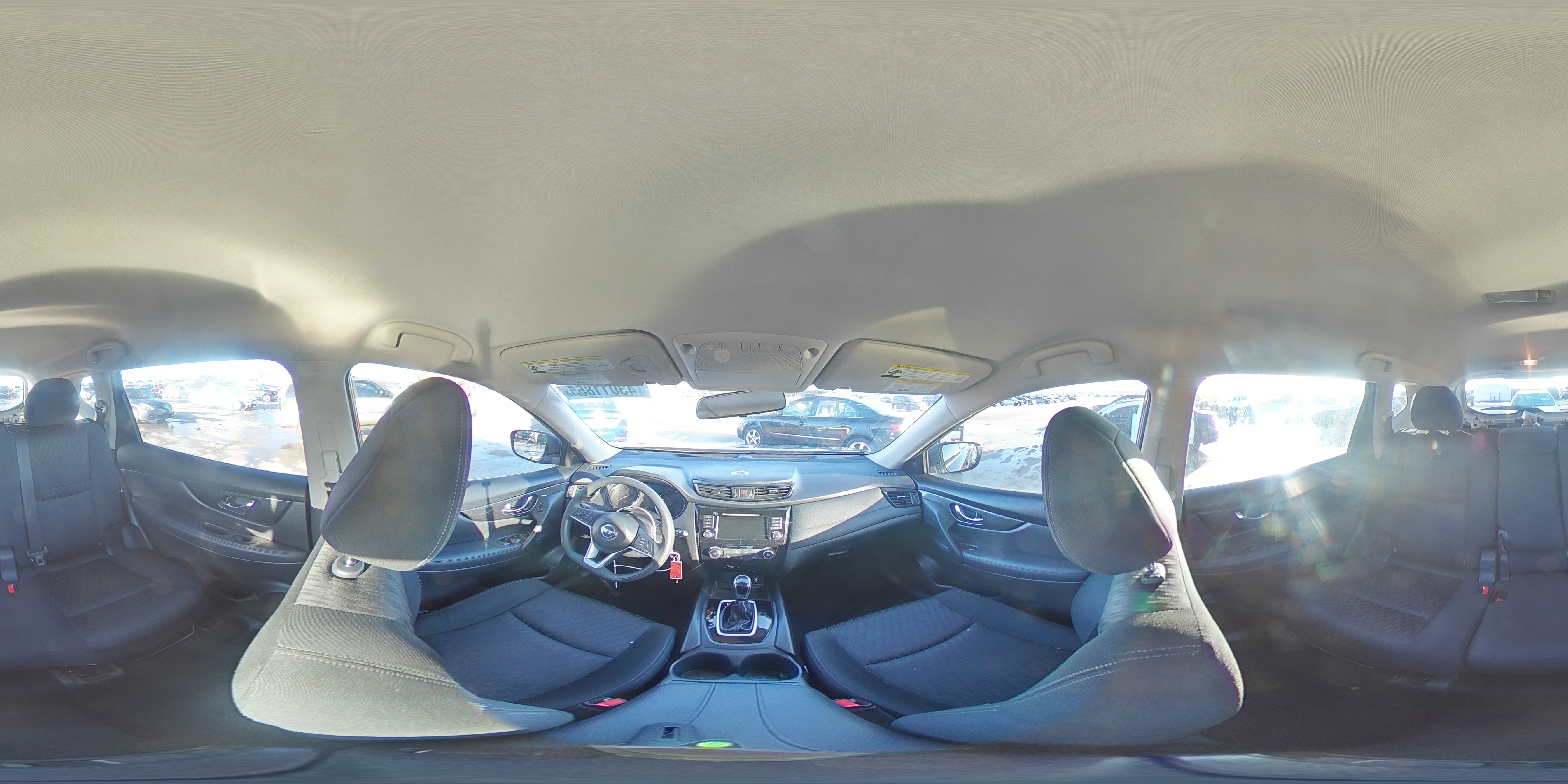 2018 Nissan Rogue - Image 16