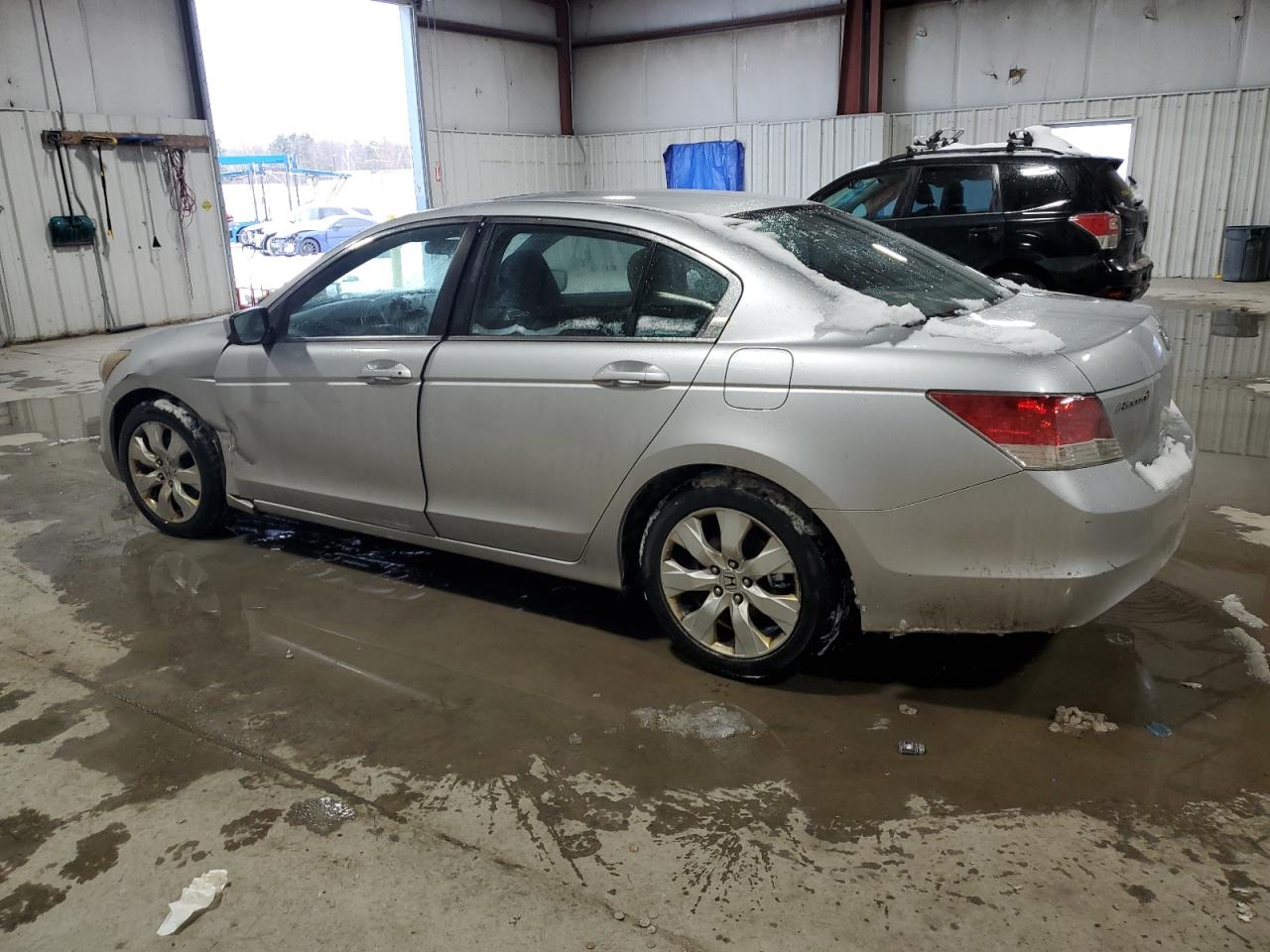 2009 Honda Accord - Image 2