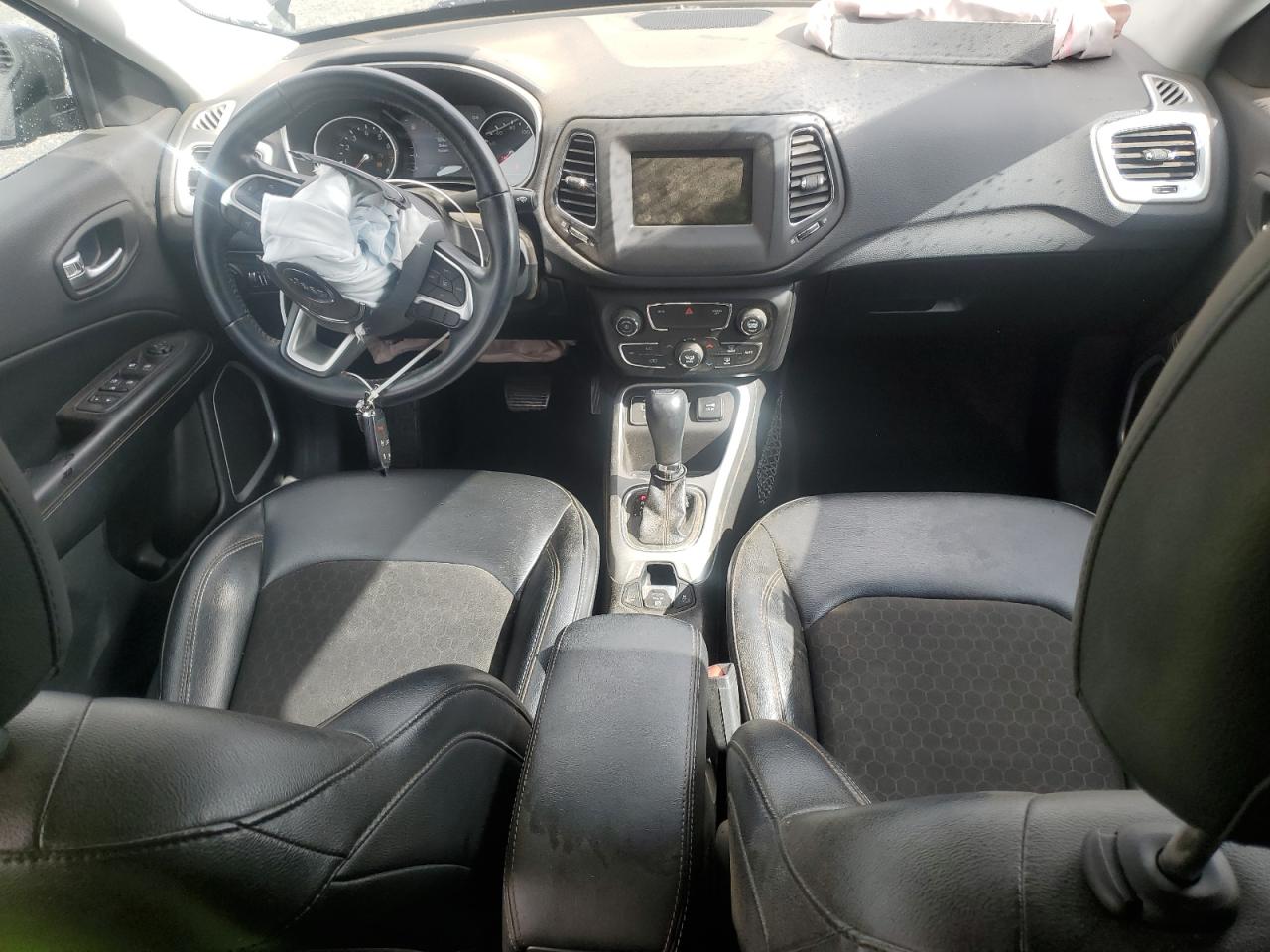 2020 Jeep Compass - Image 8