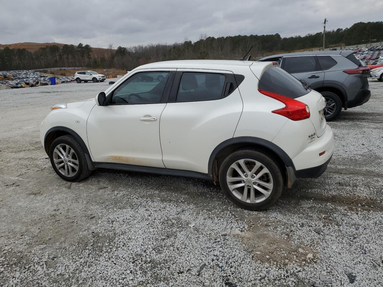 2013 Nissan Juke - Image 2