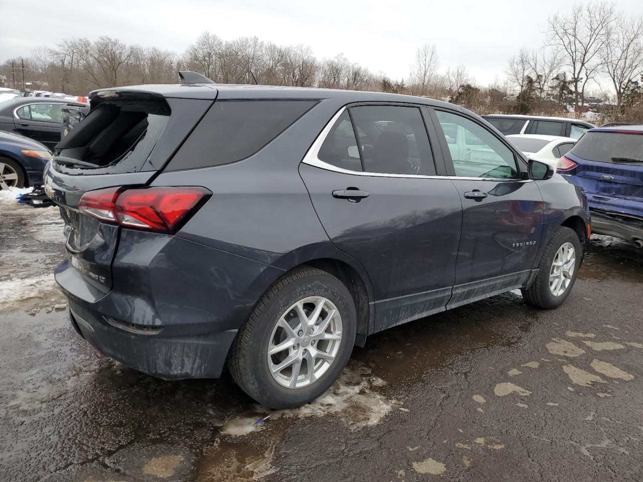 2022 Chevrolet Equinox - Image 3