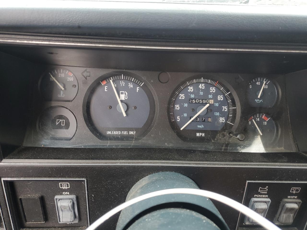 1988 Jeep Cherokee - Image 9
