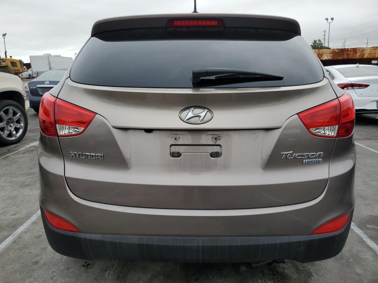 2012 Hyundai Tucson - Image 6