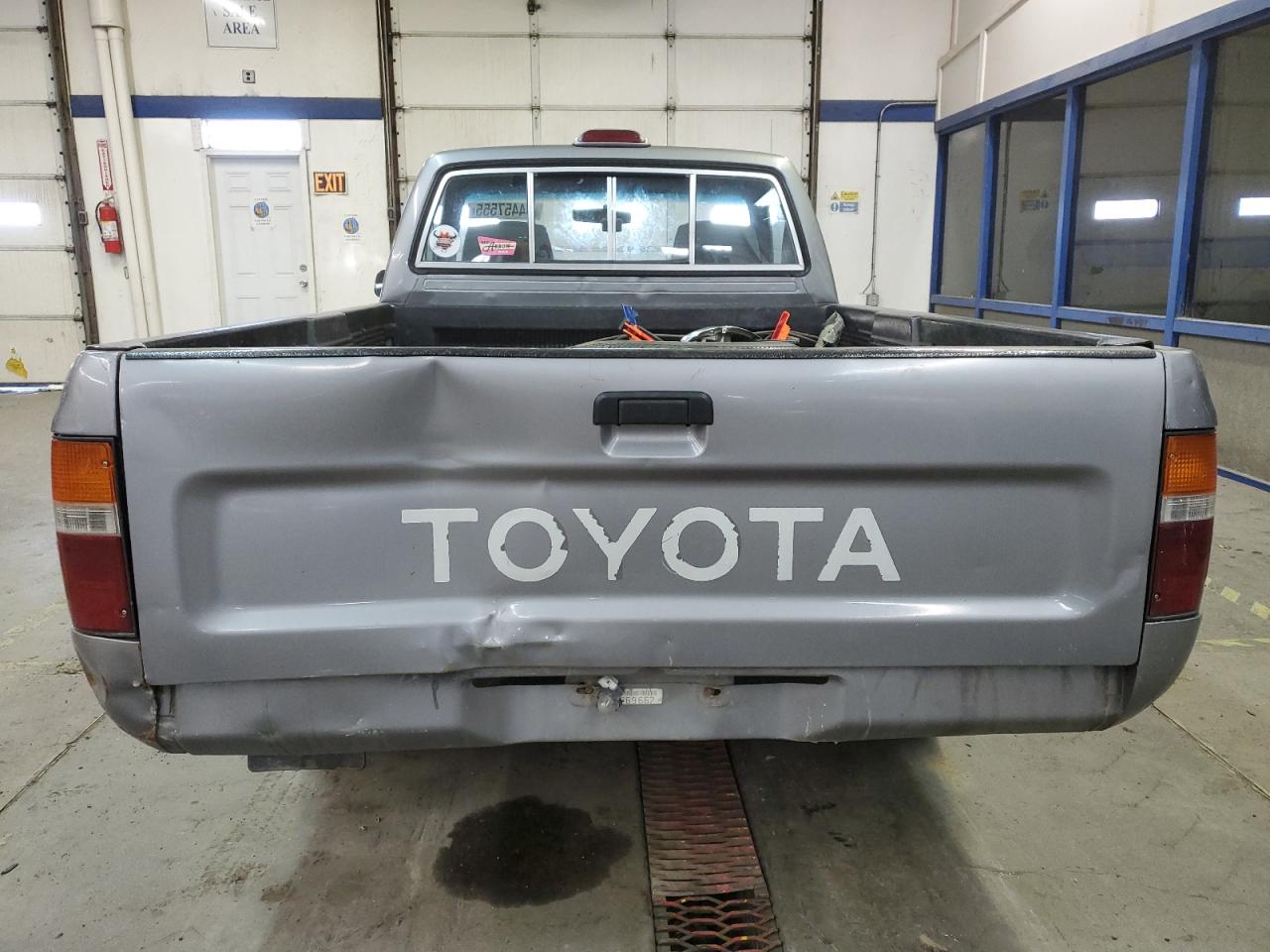 1994 Toyota Pickup - Image 6