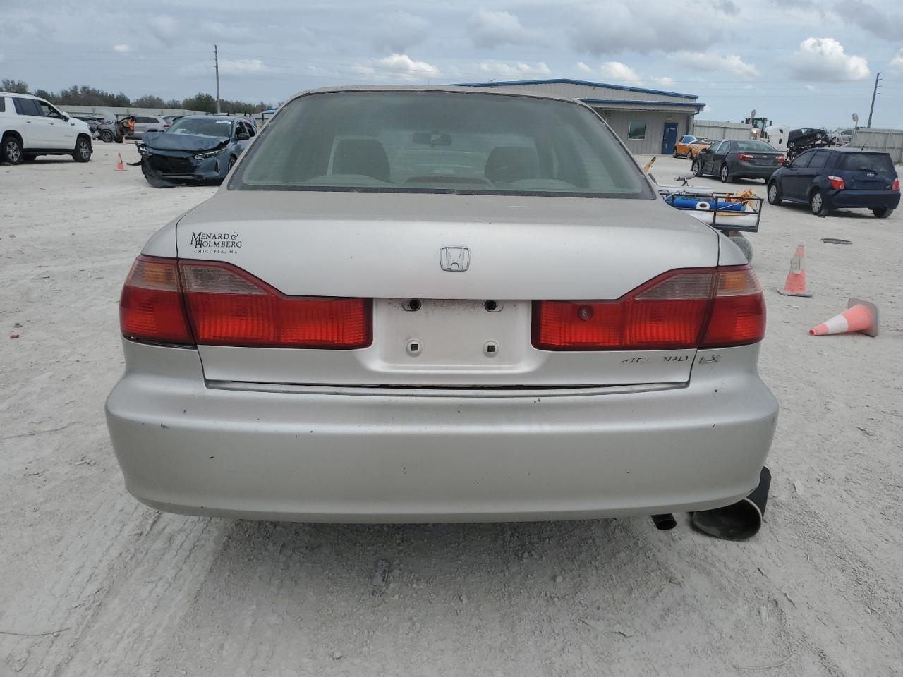 1998 Honda Accord Lx VIN: 1HGCG5649WA173889 Lot: 45975885