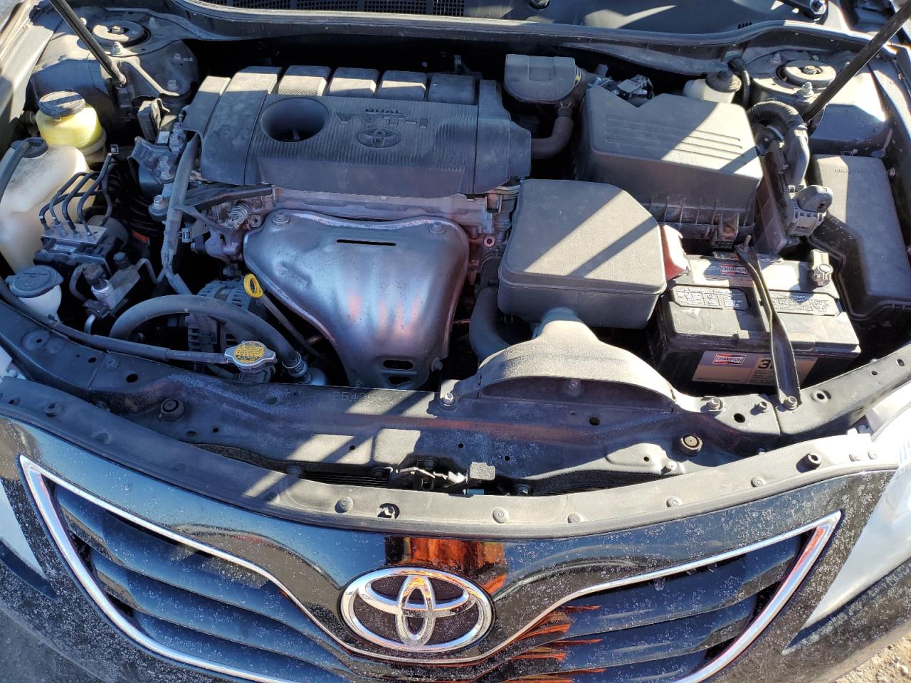 2011 Toyota Camry - Image 11