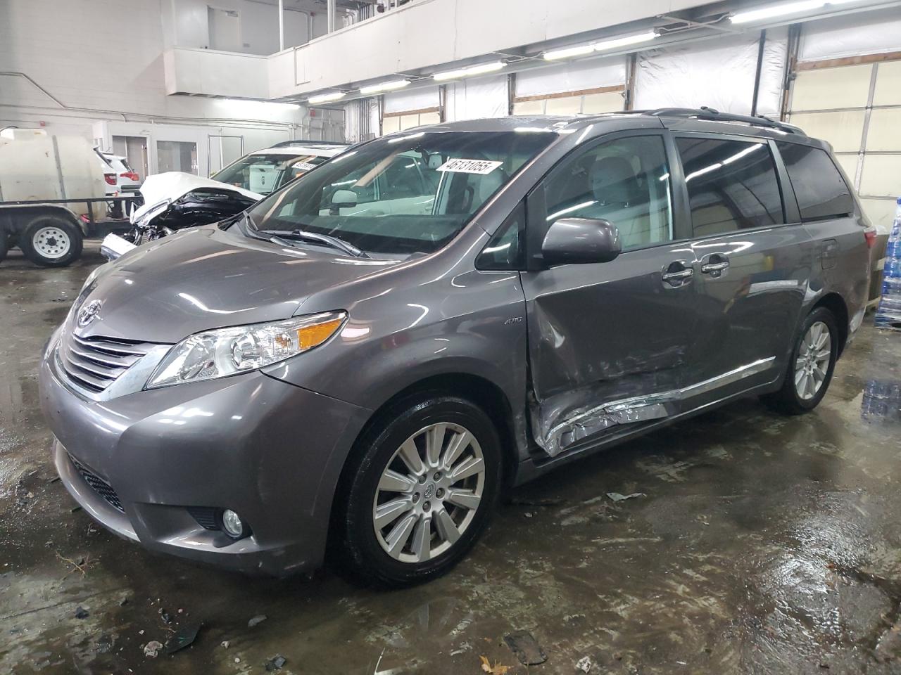 2017 Toyota Sienna - Image 1