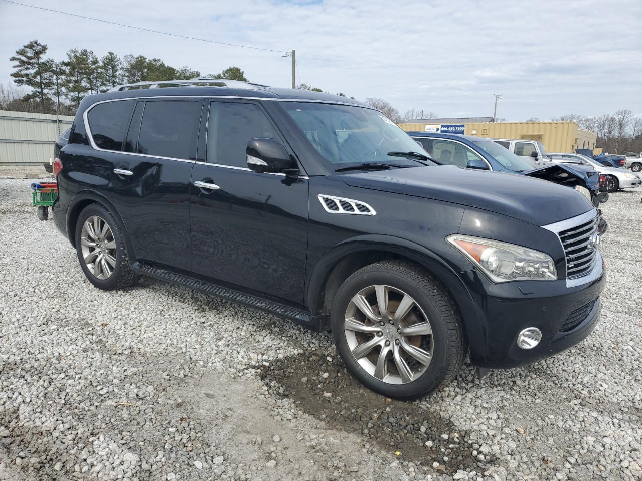 2013 Infiniti QX56 - Image 4