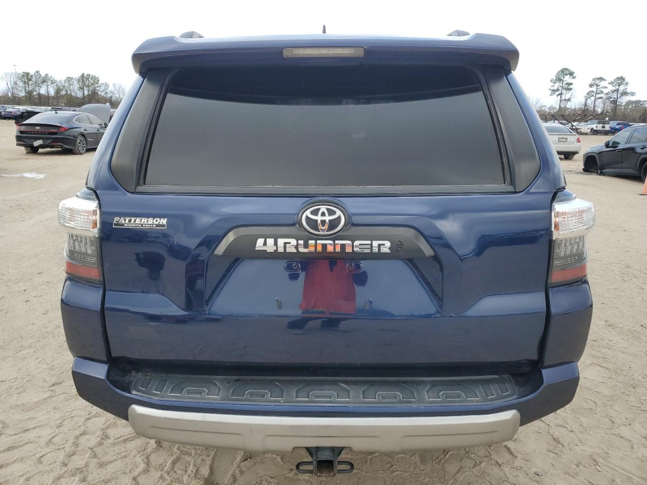 2020 Toyota 4Runner - Image 6
