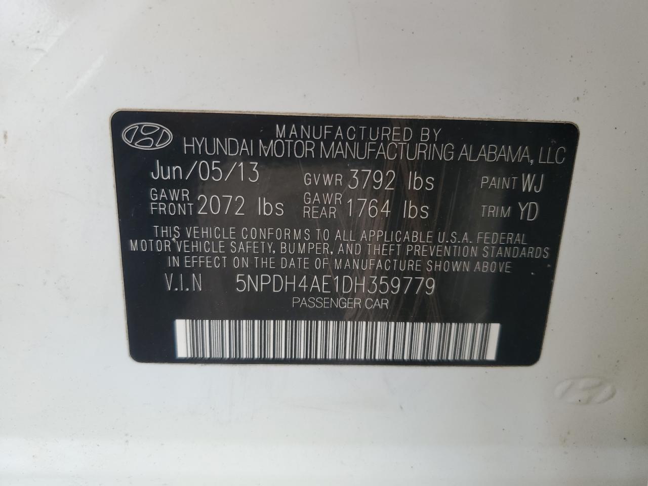 2013 Hyundai Elantra - Image 14