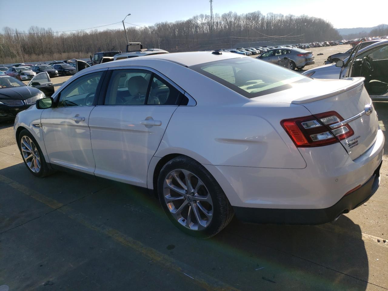2014 Ford Taurus - Image 2