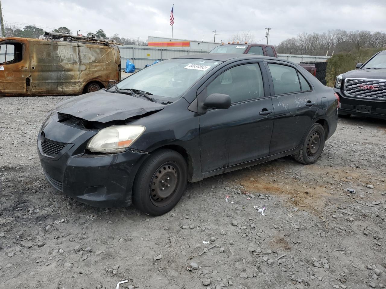 2012 Toyota Yaris - Image 1