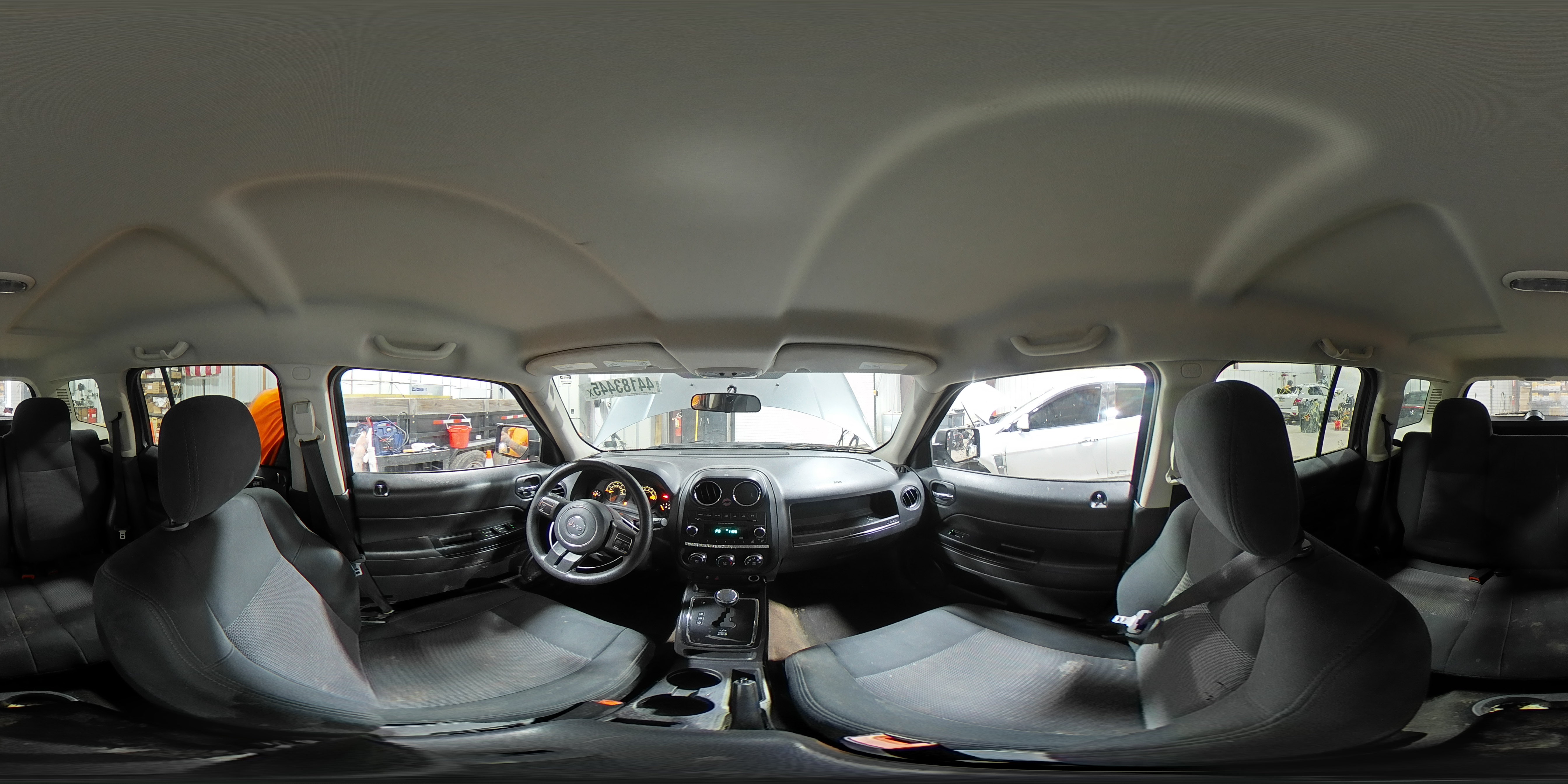 2014 Jeep Liberty (Patriot) - Image 15