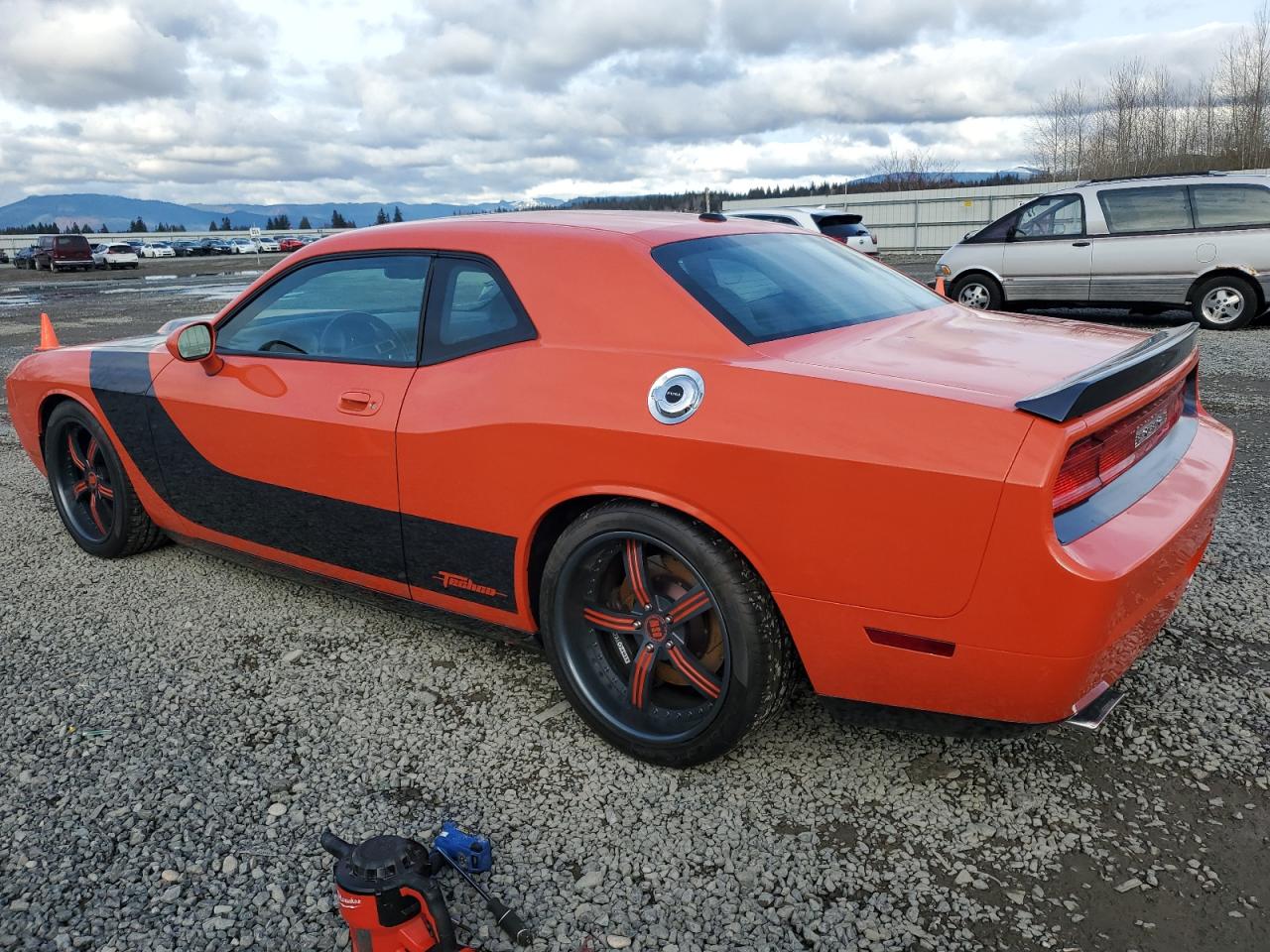 2009 Dodge Challenger - Image 2