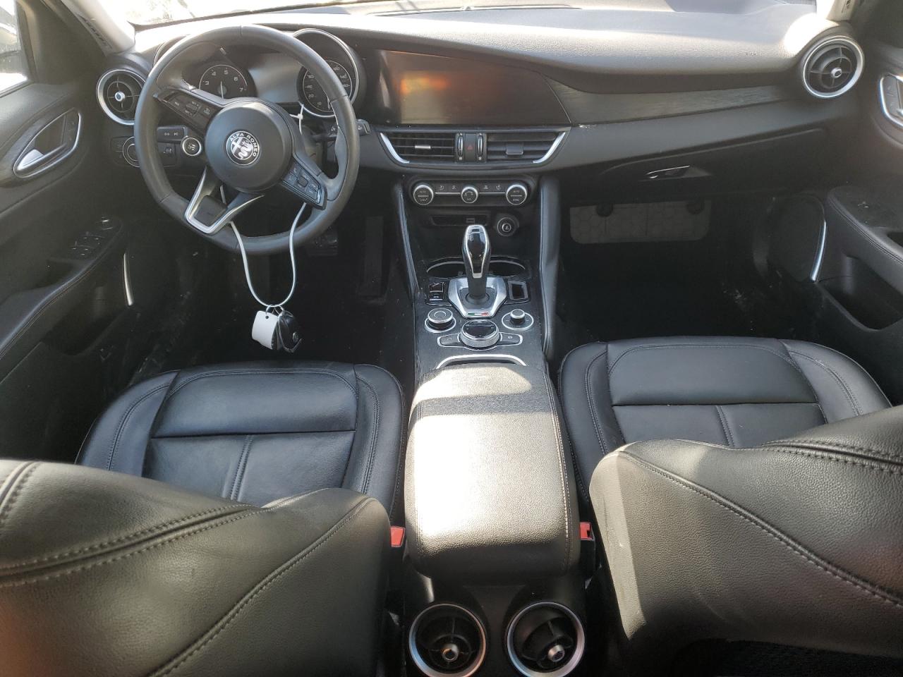 2021 Alfa Romeo Giulia - Image 8