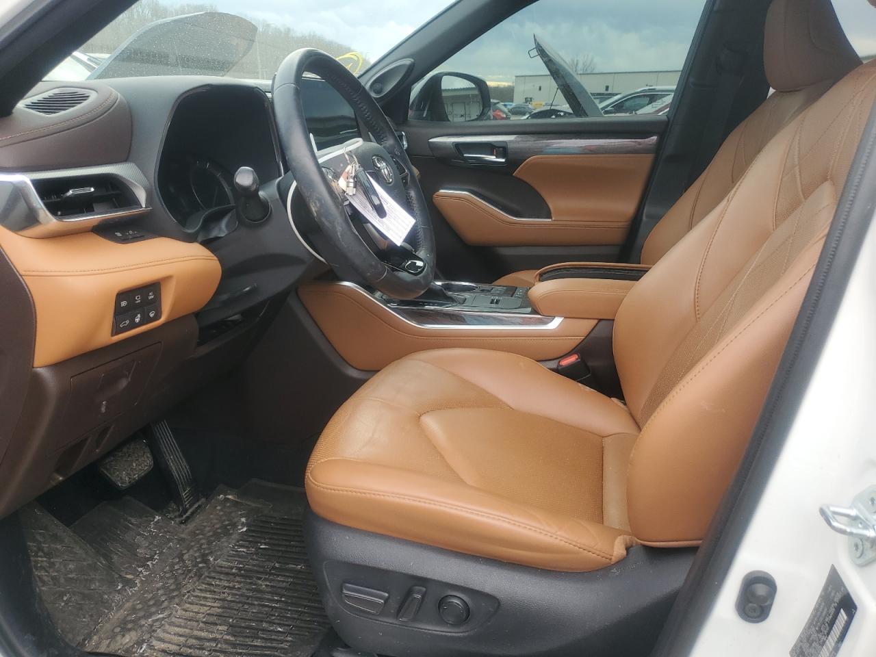 2021 Toyota Highlander Hybrid Platinum VIN: 5TDEBRCH7MS028029 Lot: 46925905