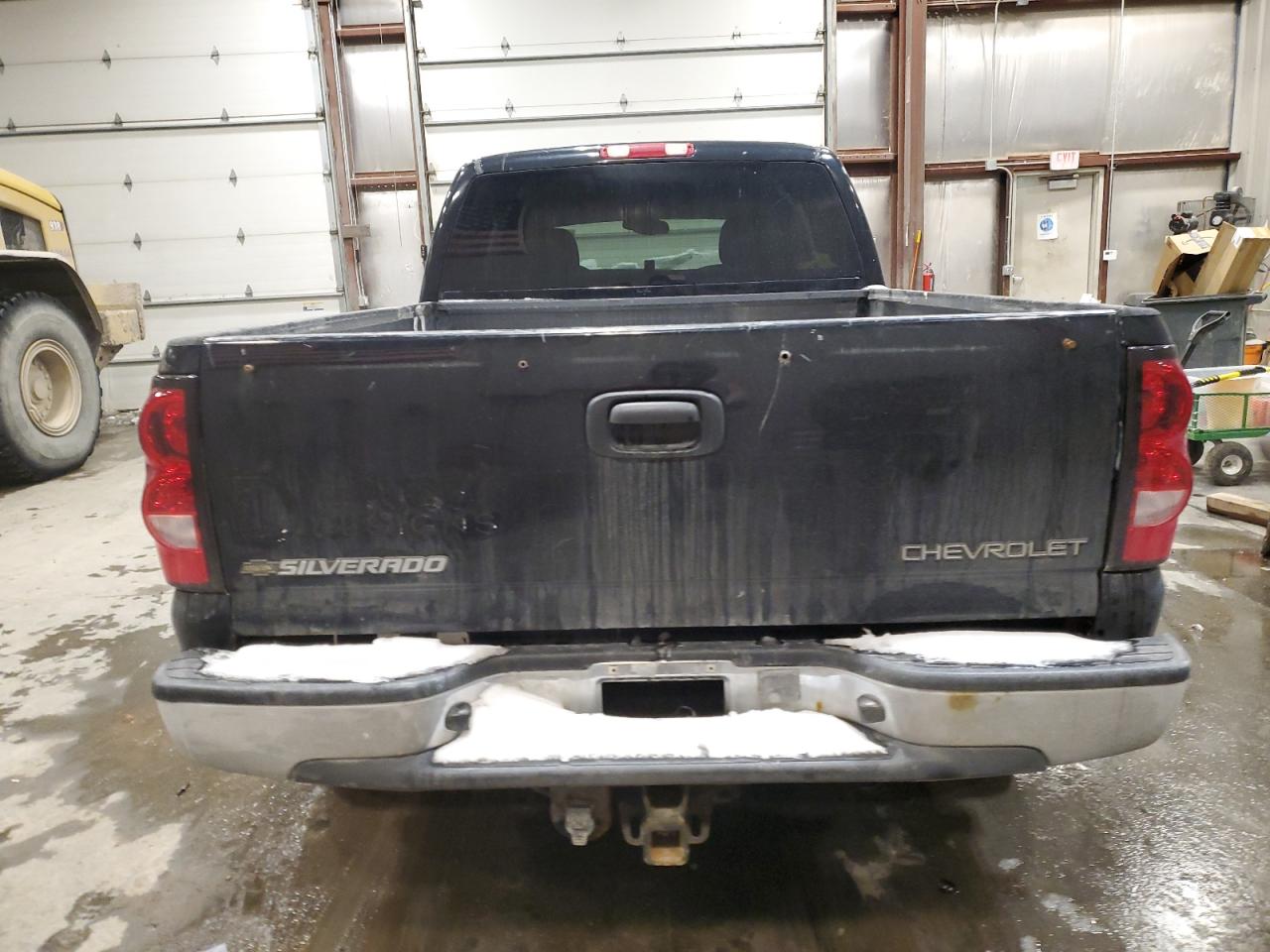 2004 Chevrolet Silverado - Image 6