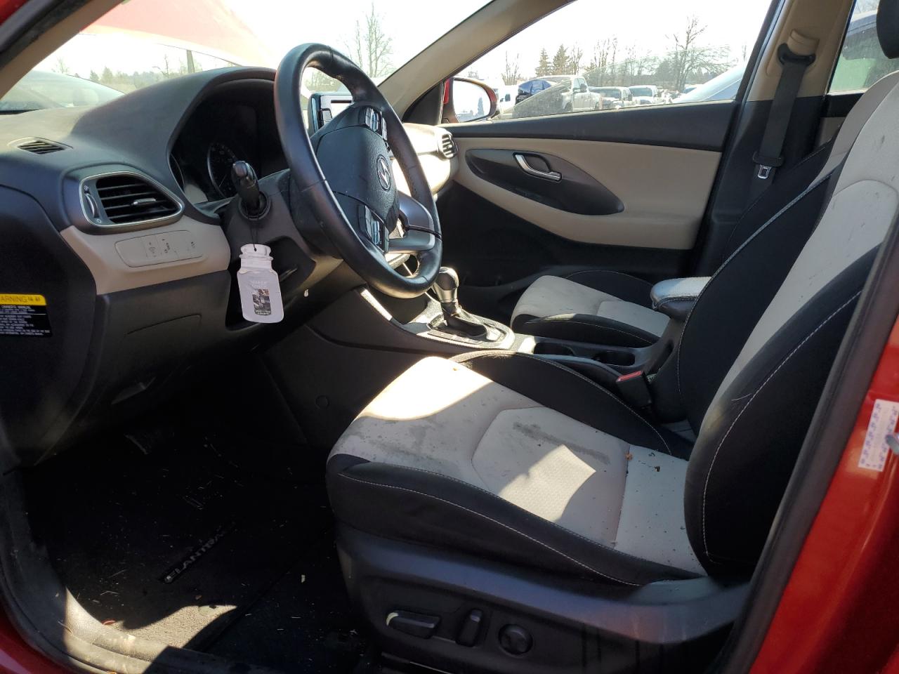 2018 Hyundai Elantra - Image 7