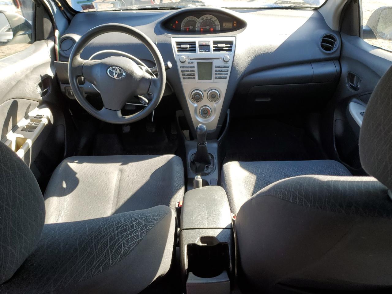 2008 Toyota Yaris - Image 8