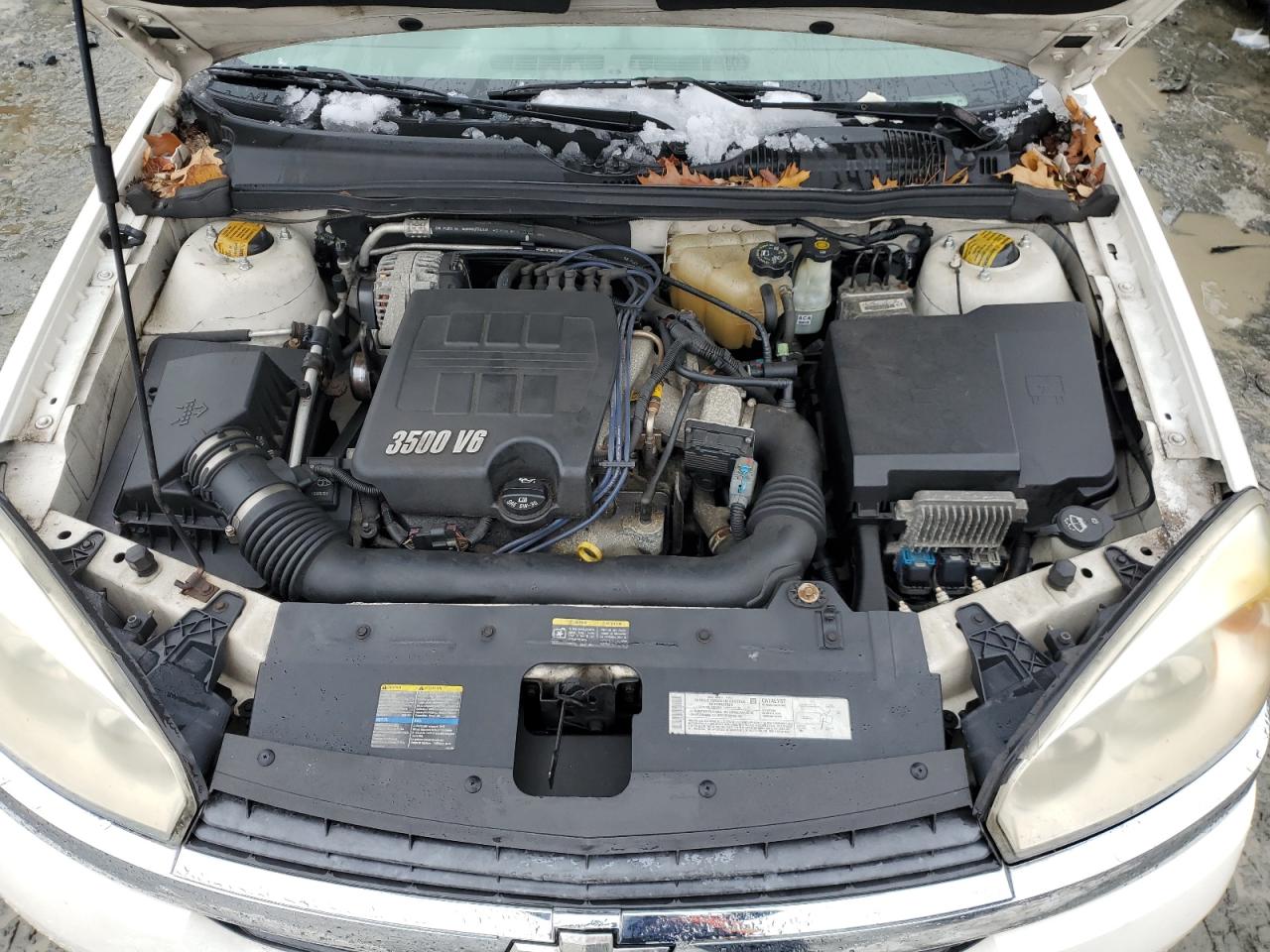 2005 Chevrolet Malibu - Image 11