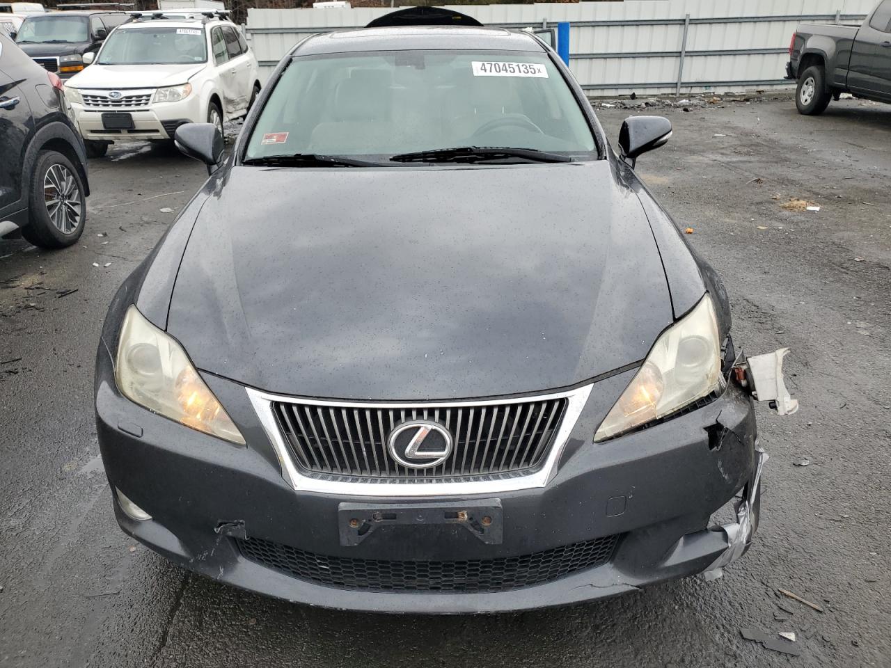 2010 Lexus IS - Image 5