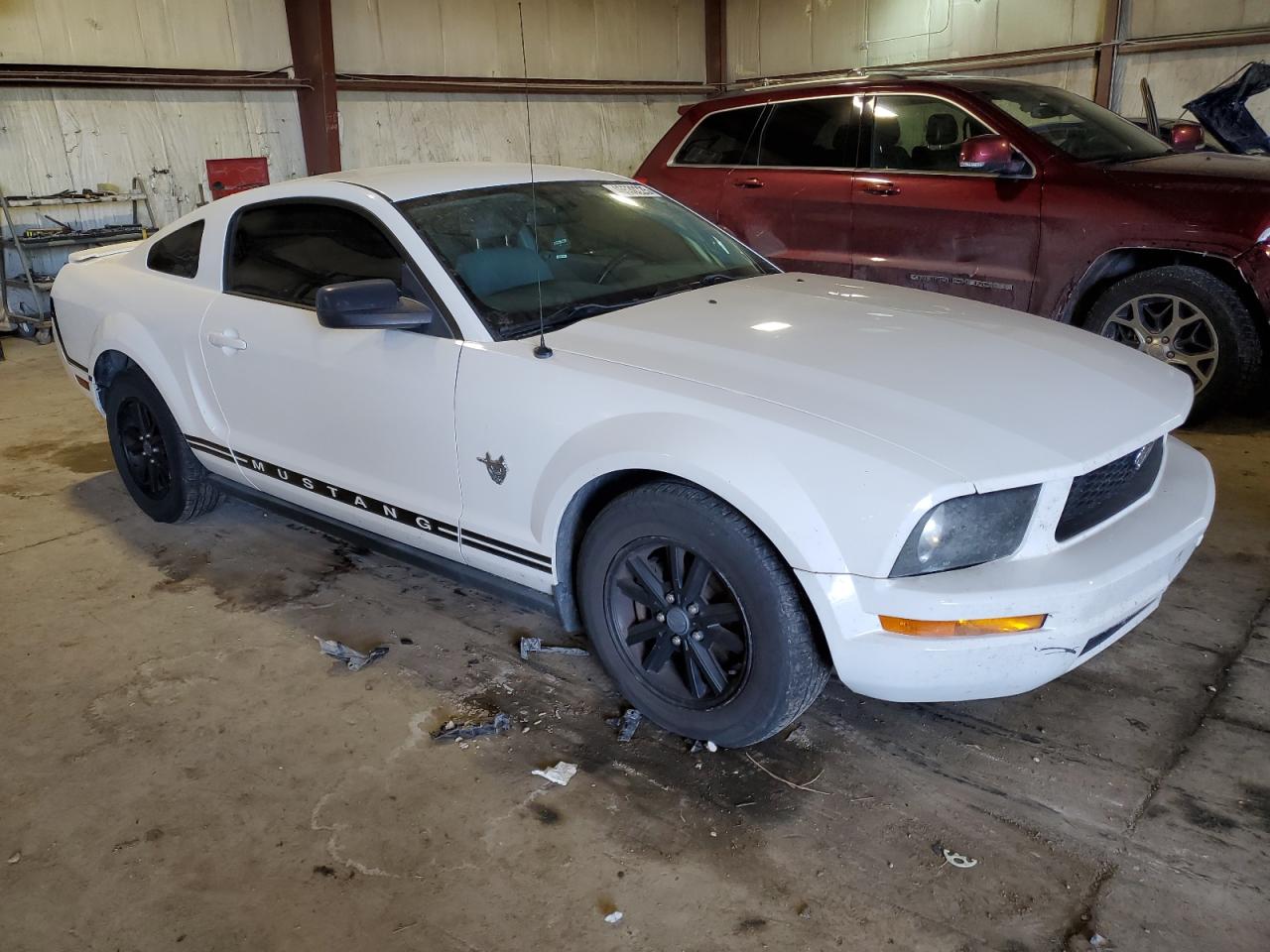 2009 Ford Mustang - Image 4