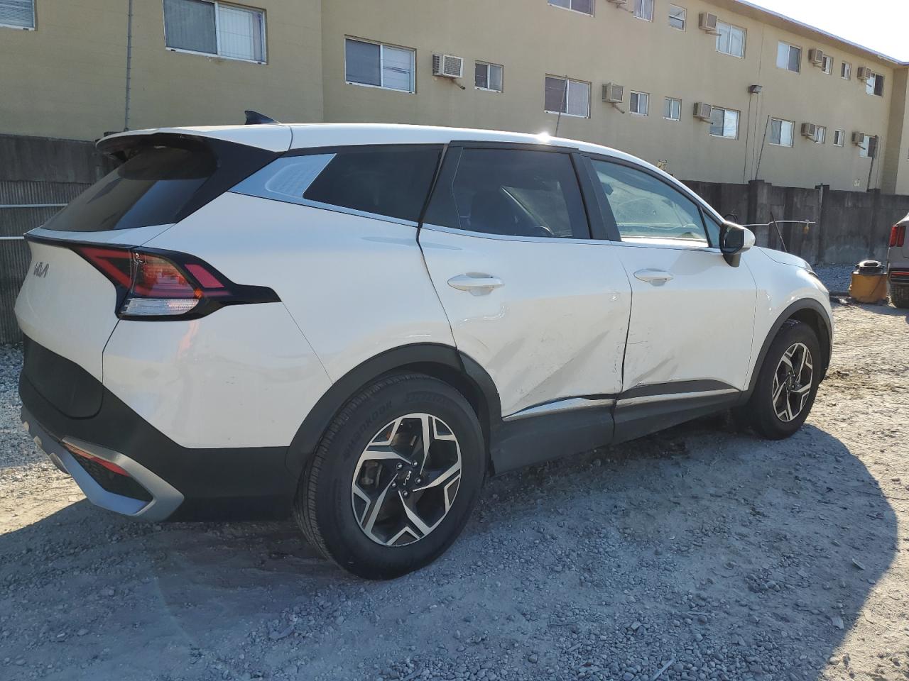 2023 Kia Sportage - Image 3