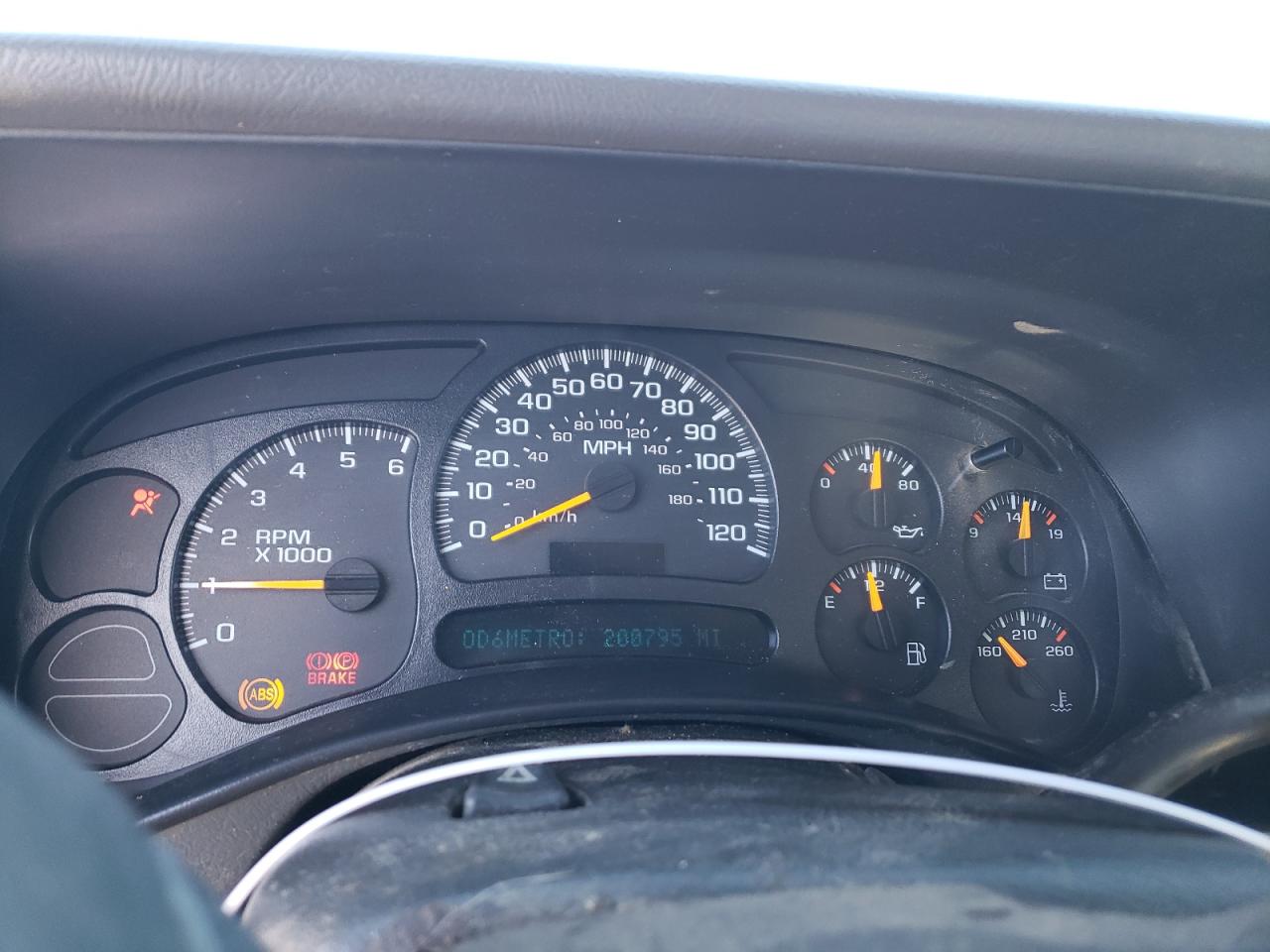 2005 Chevrolet Silverado - Image 9