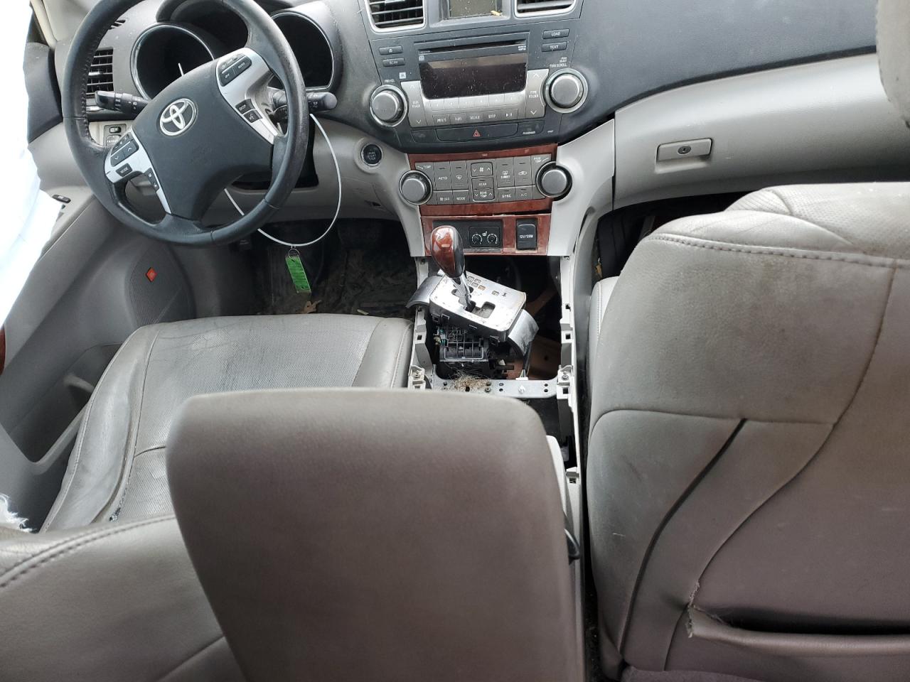 2012 Toyota Highlander - Image 8