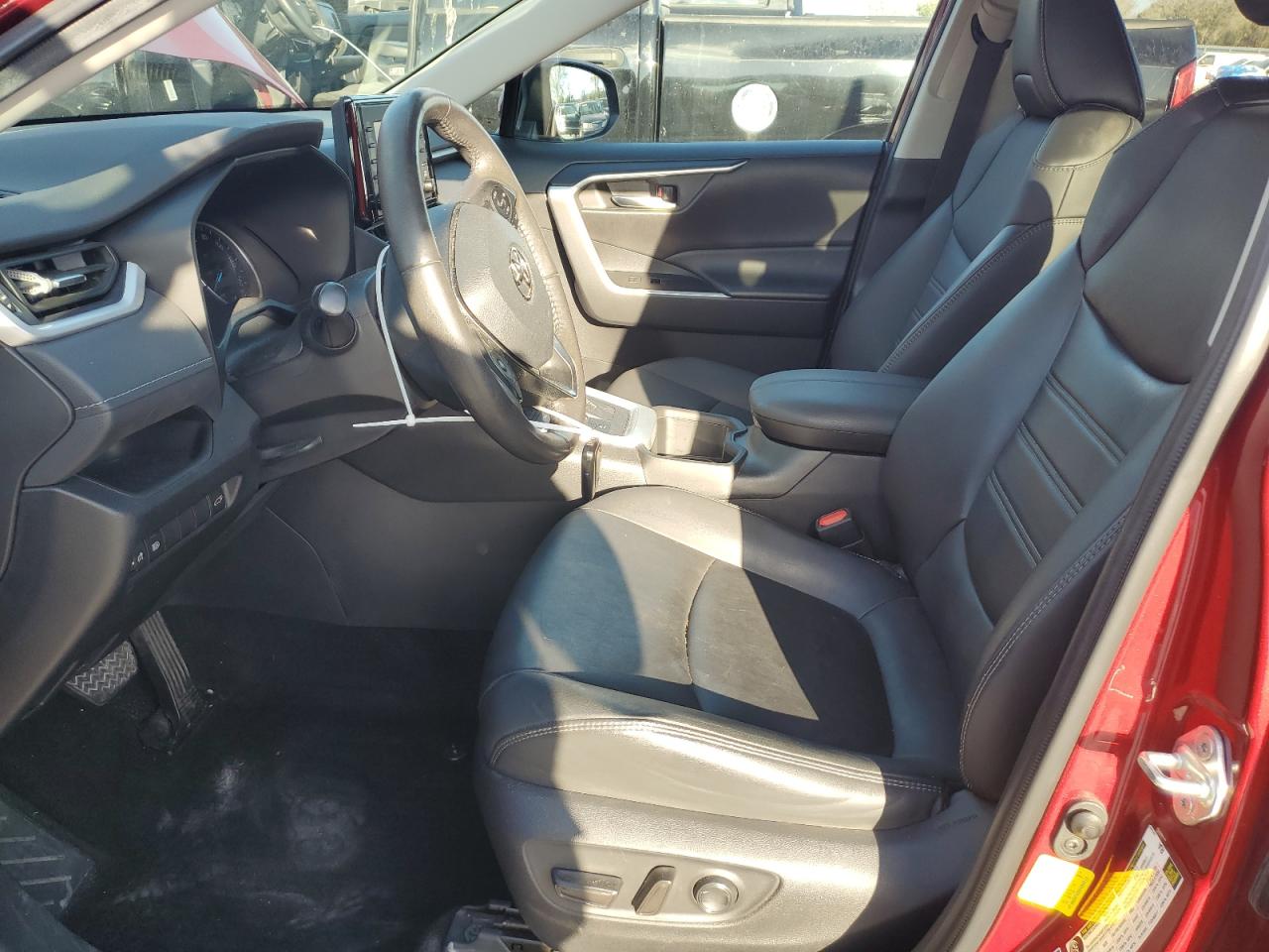 2022 Toyota RAV 4 - Image 7