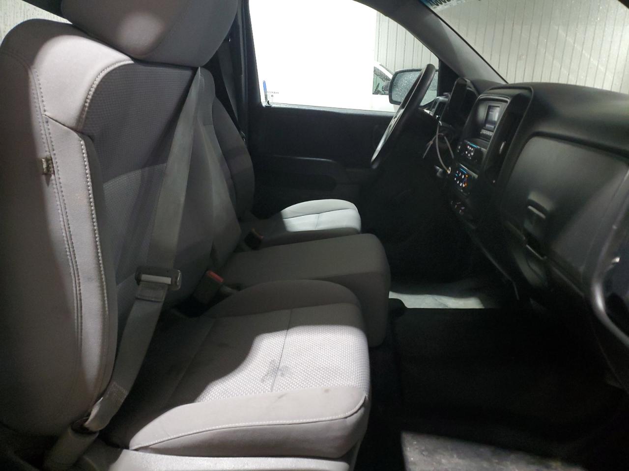 2016 Chevrolet Silverado - Image 10