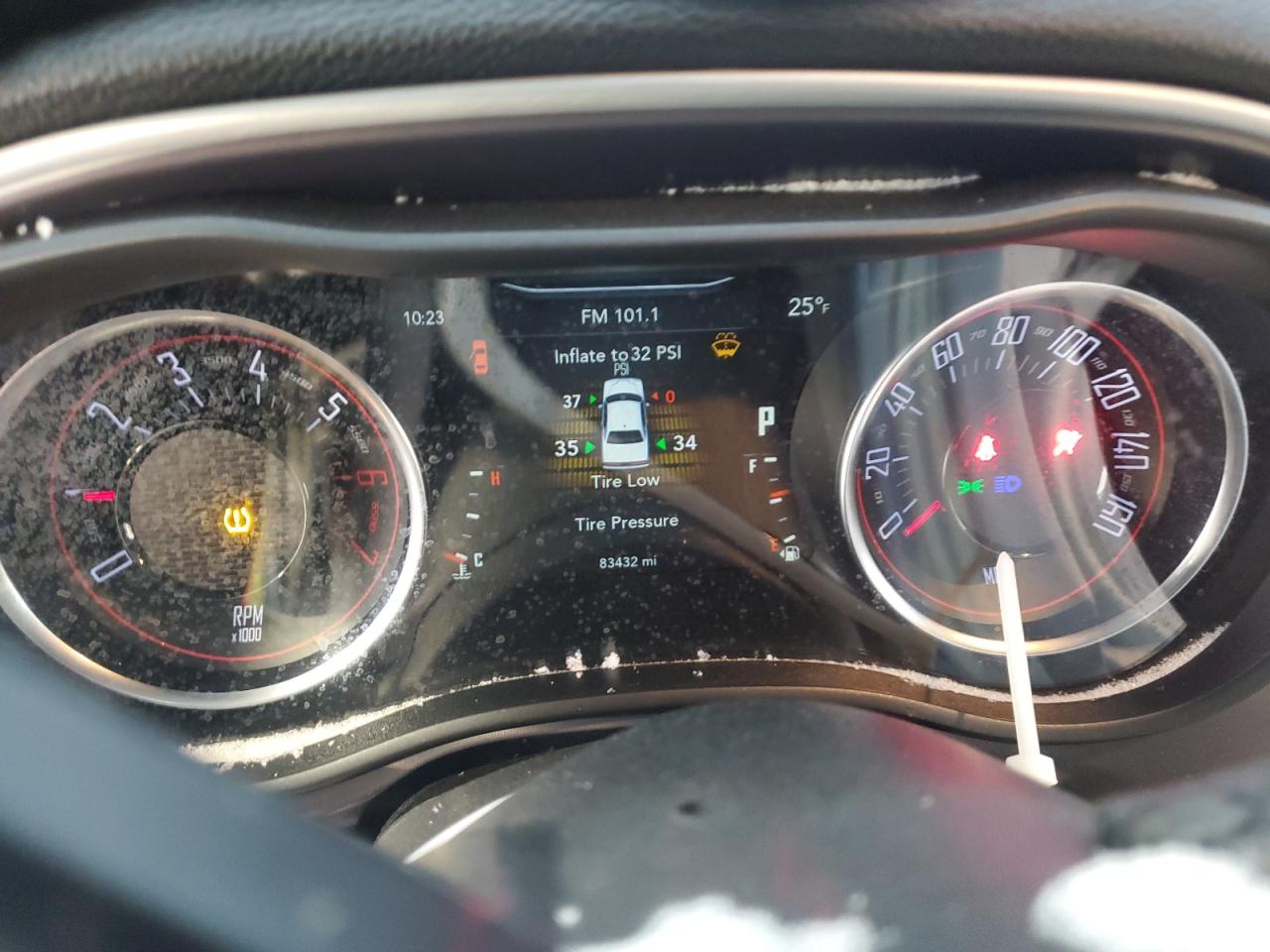 2019 Dodge Challenger - Image 9