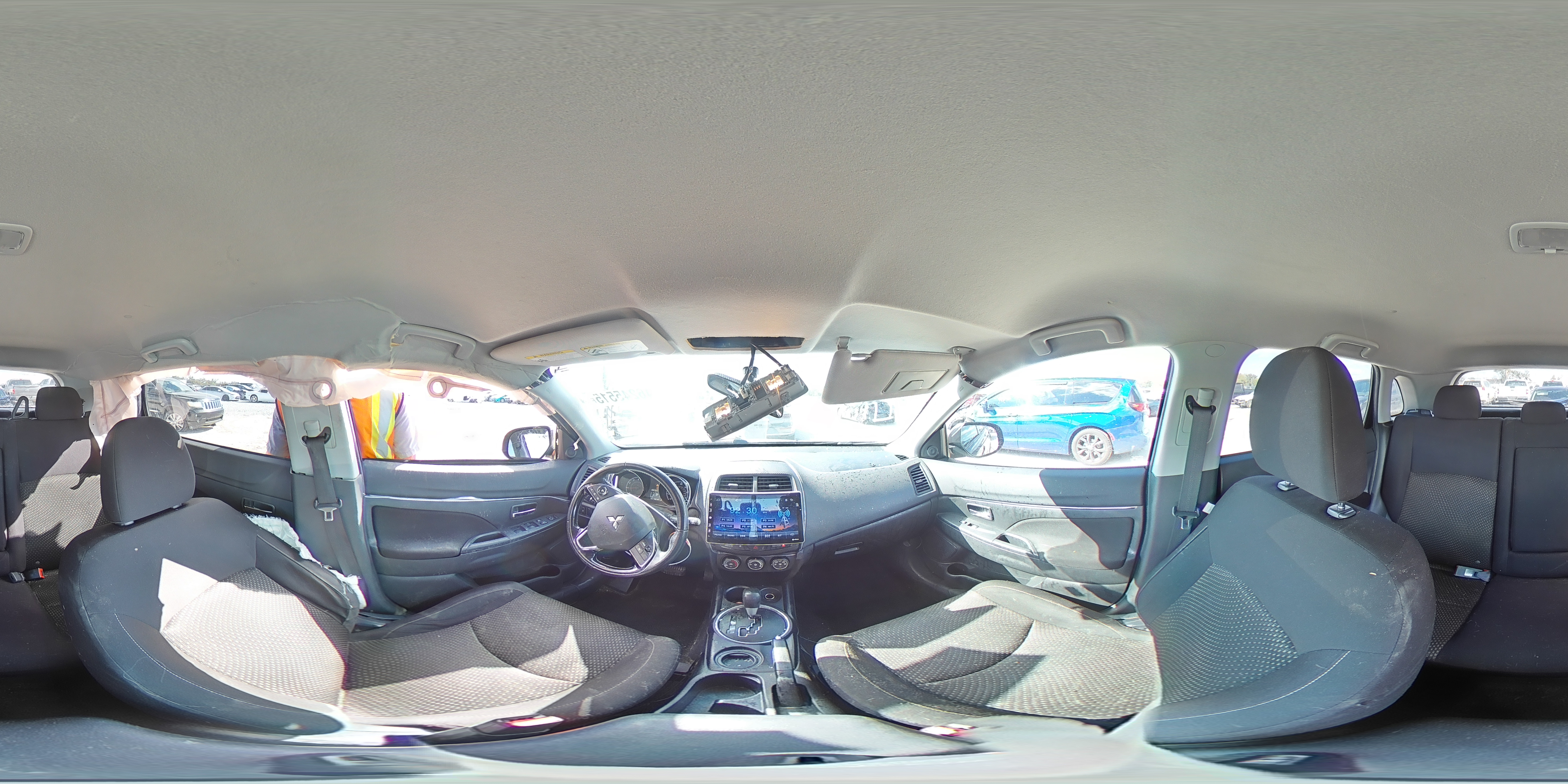 2016 Mitsubishi Outlander - Image 13