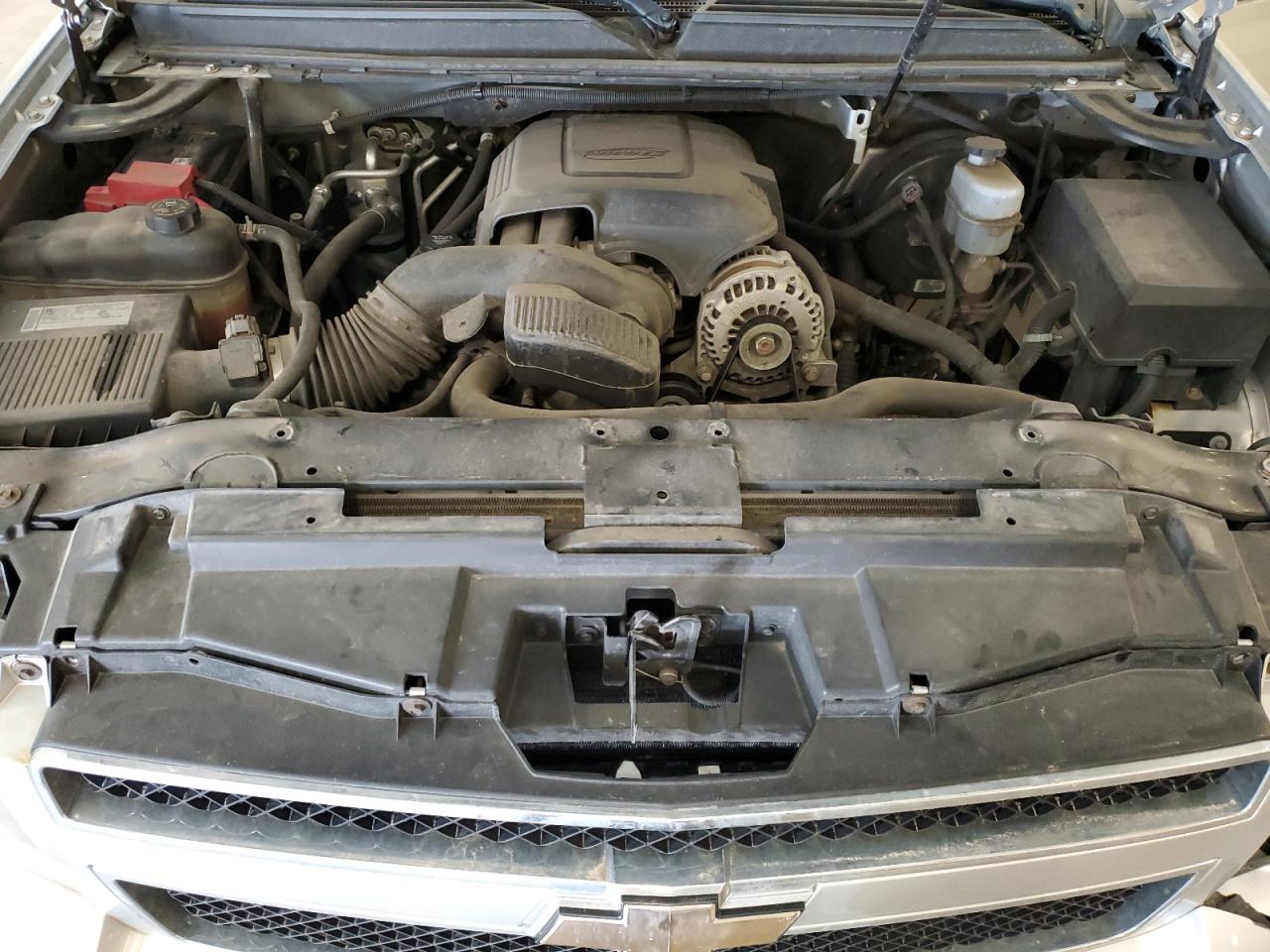 2010 Chevrolet Tahoe - Image 12