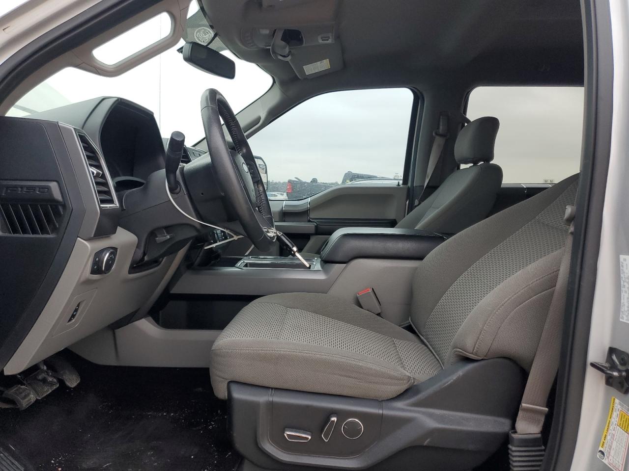 2017 Ford F-150 - Image 7