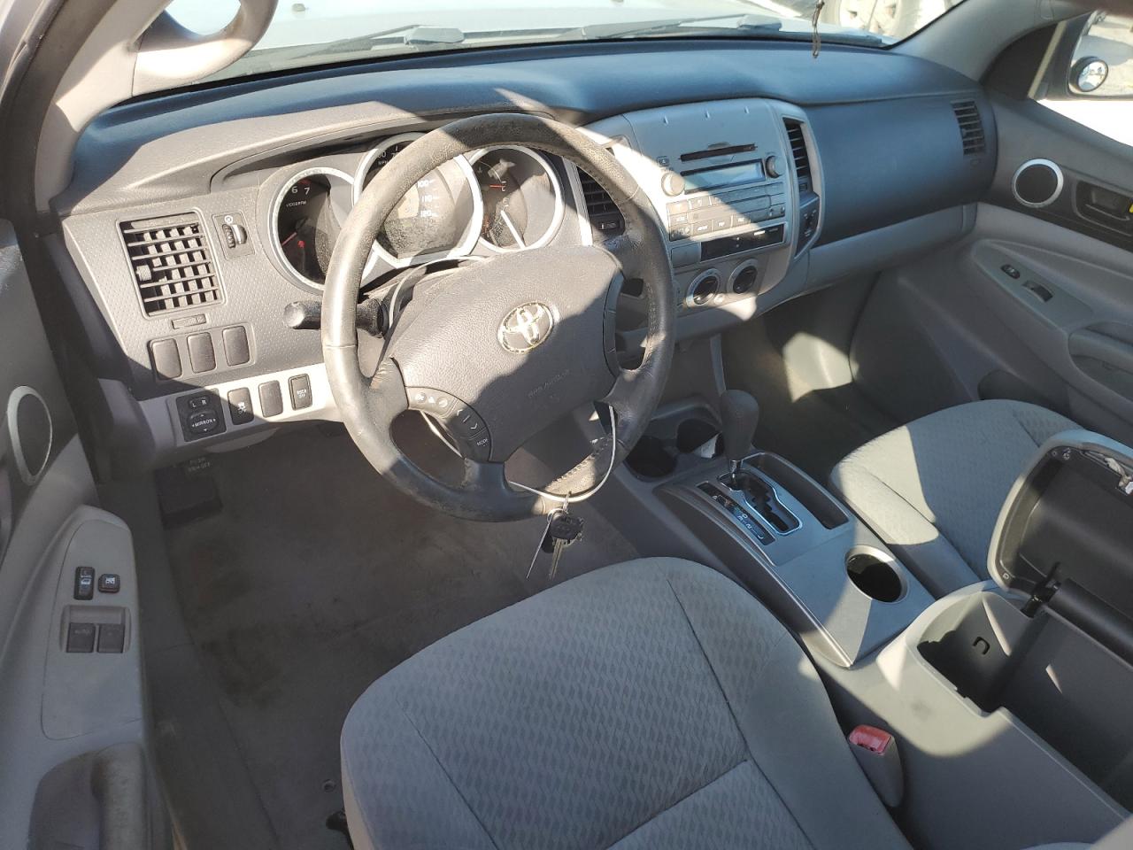 2010 Toyota Tacoma - Image 8