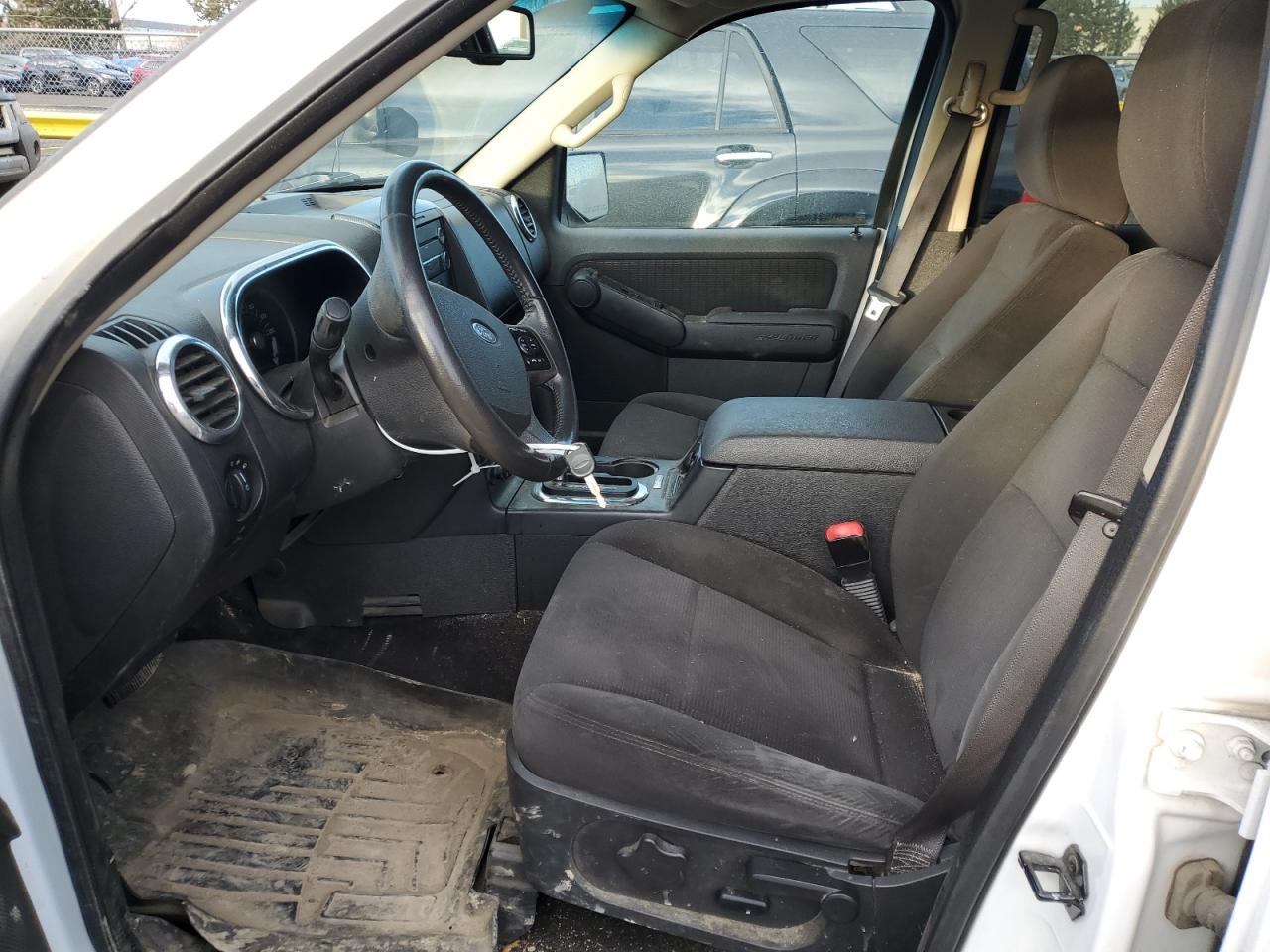 2010 Ford Explorer - Image 7