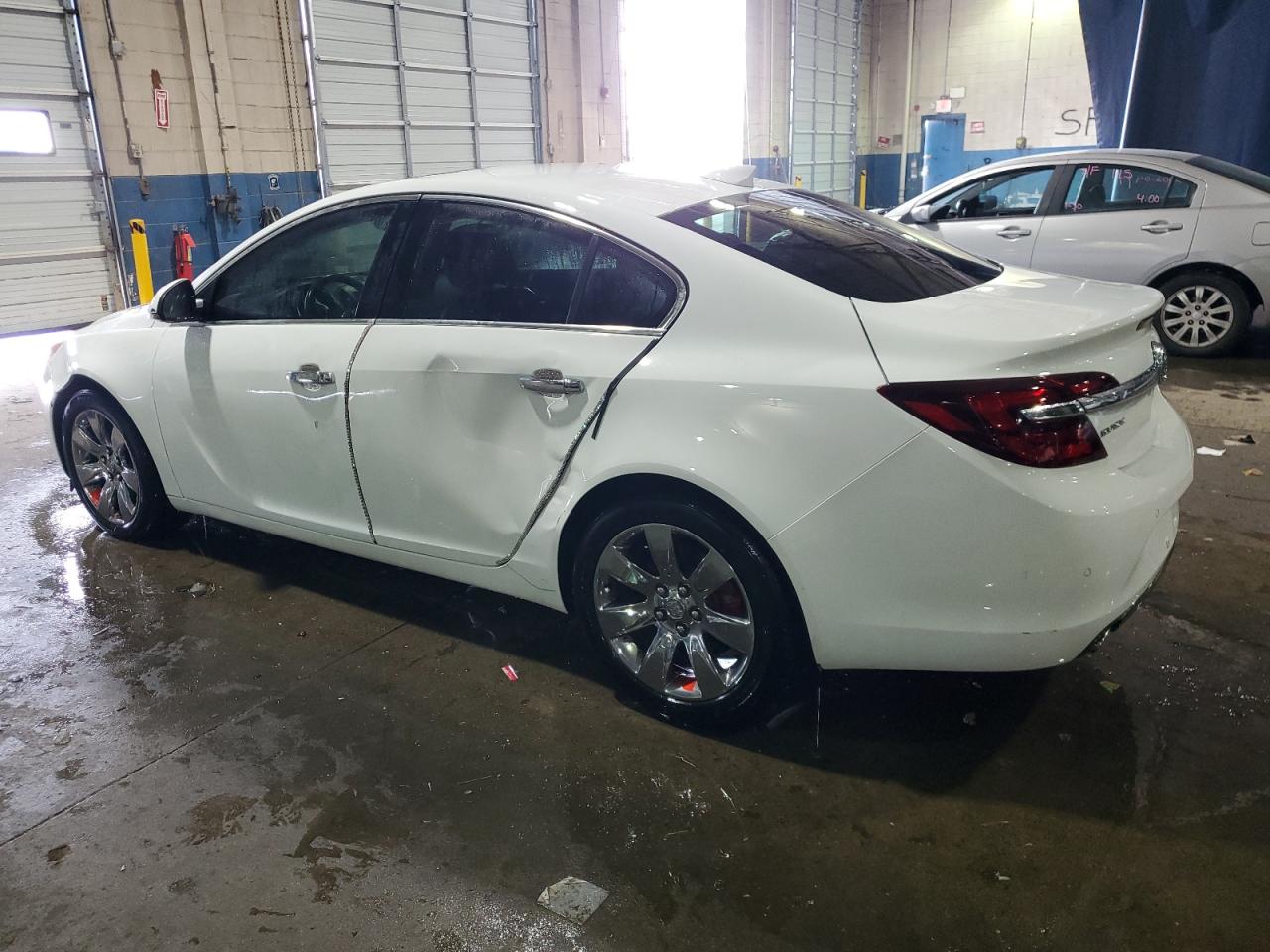 2015 Buick Regal - Image 2