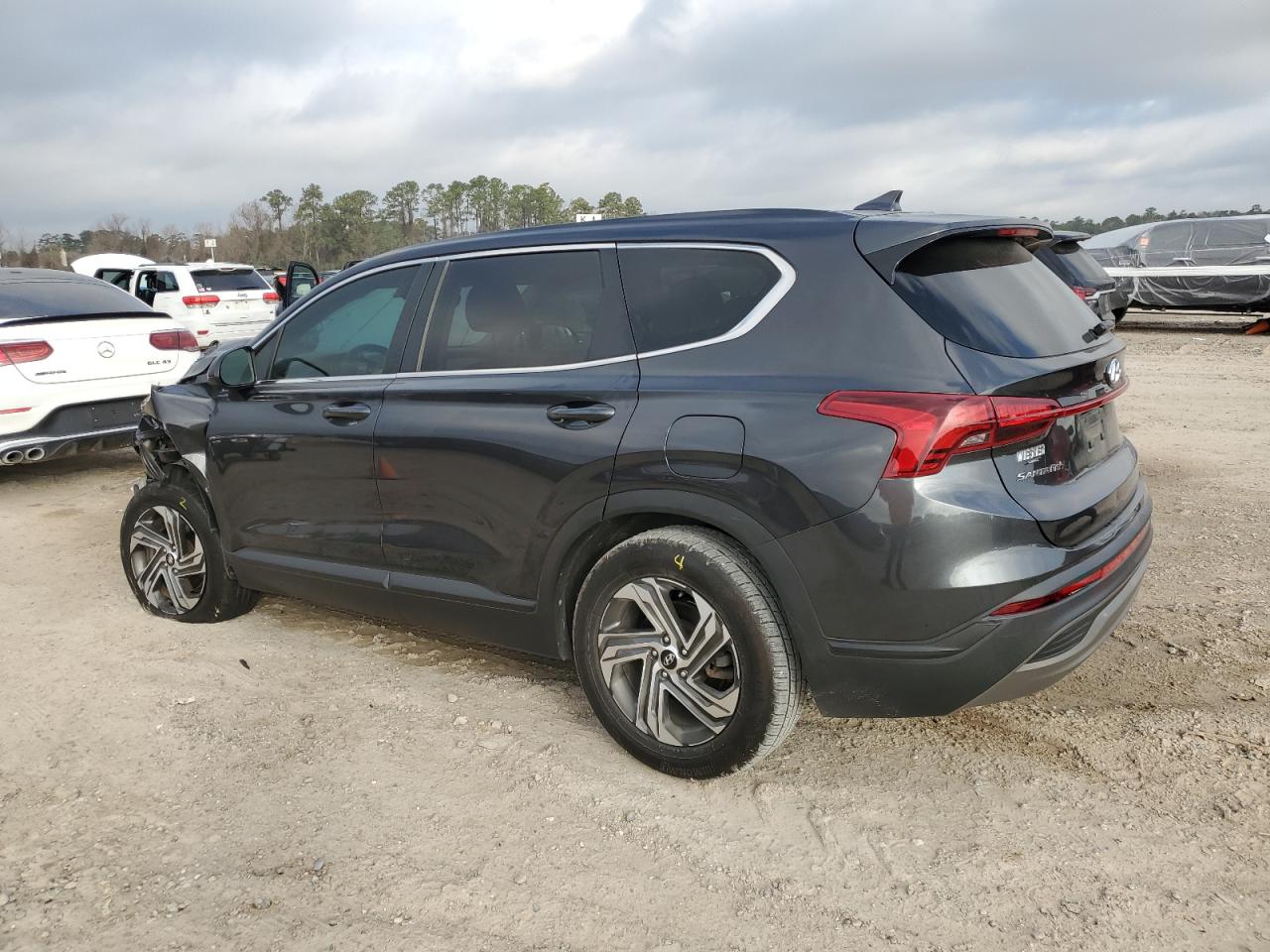2022 Hyundai Santa Fe - Image 2