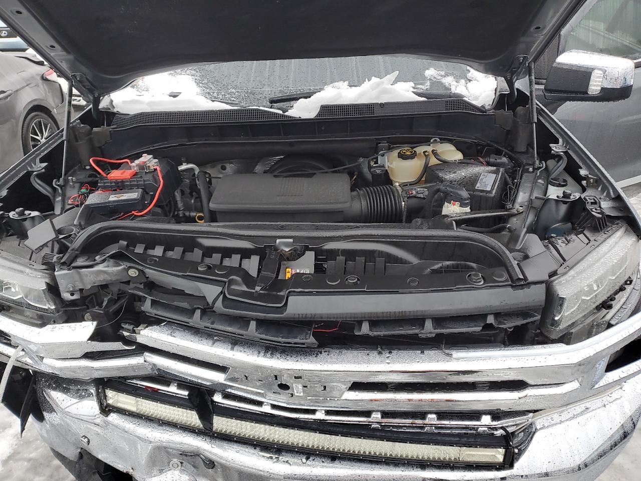 2019 Chevrolet Silverado - Image 11