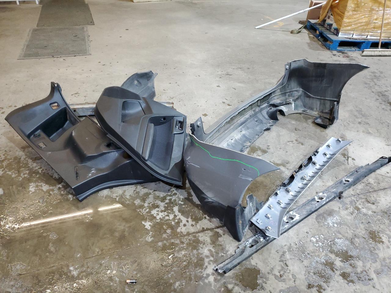 2017 Subaru Forester - Image 13