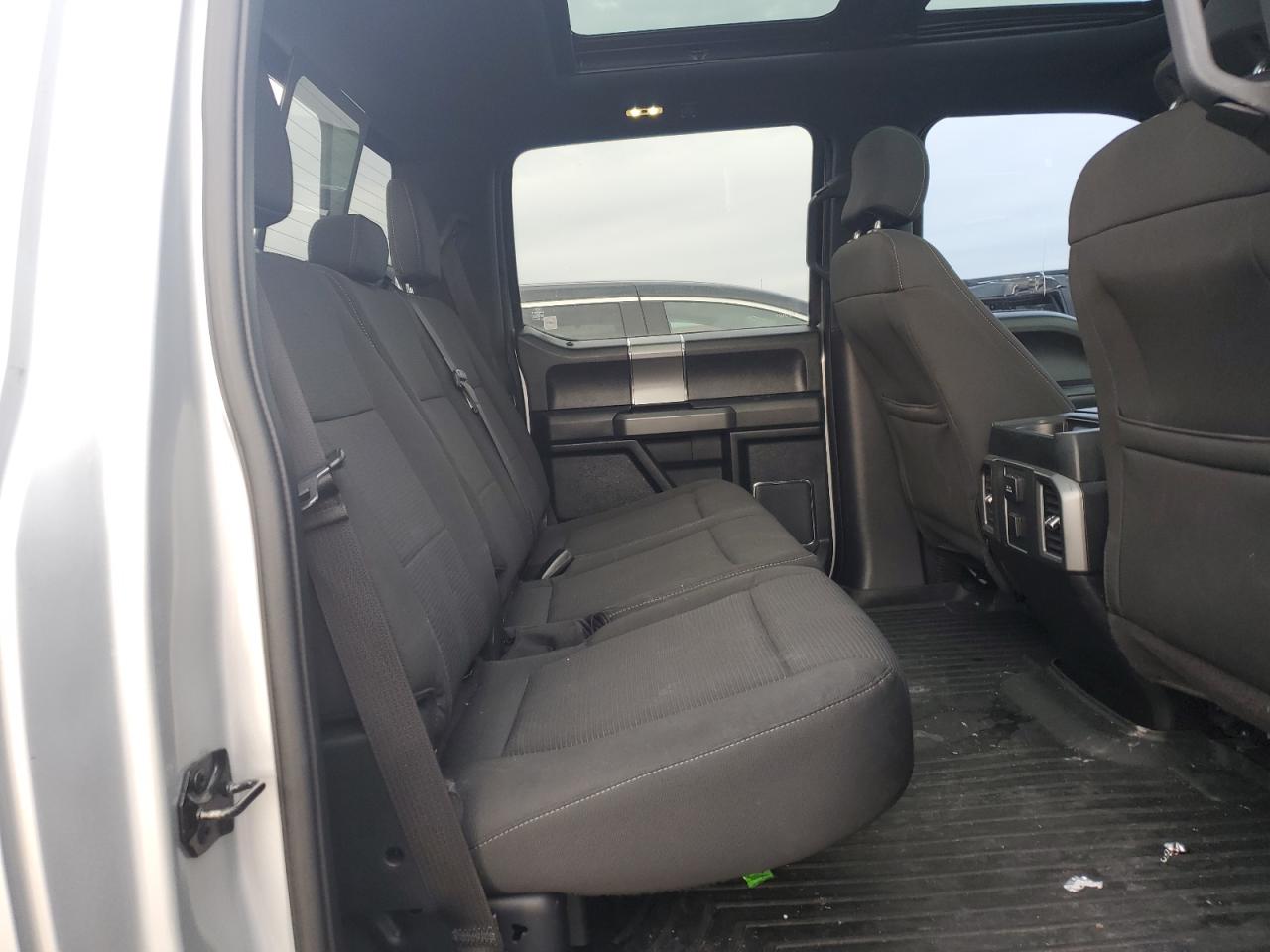 2015 Ford F-150 - Image 10