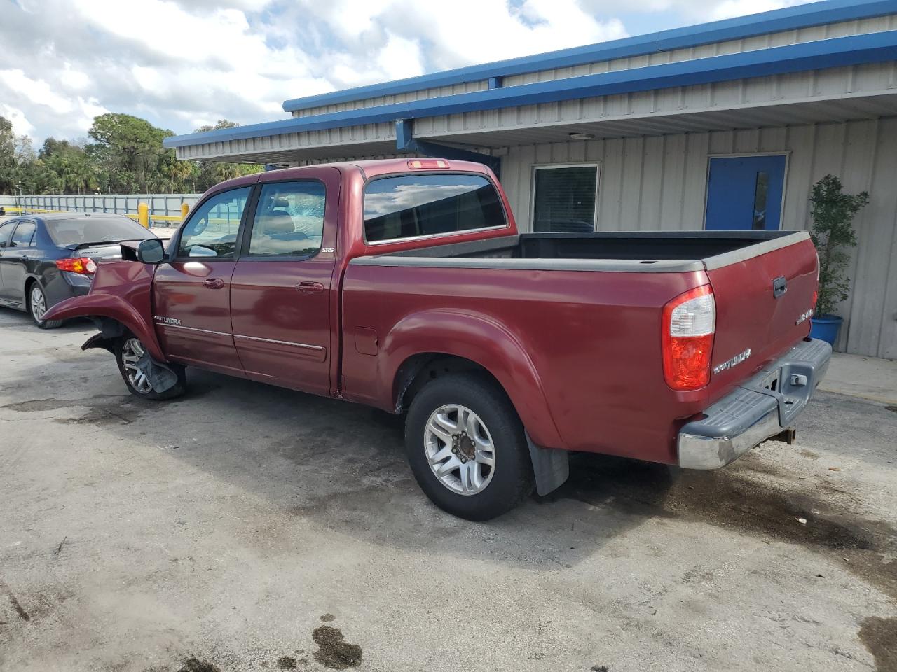 2004 Toyota Tundra - Image 2