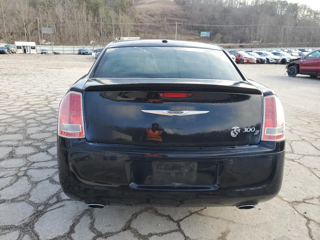 2013 Chrysler 300 - Image 6