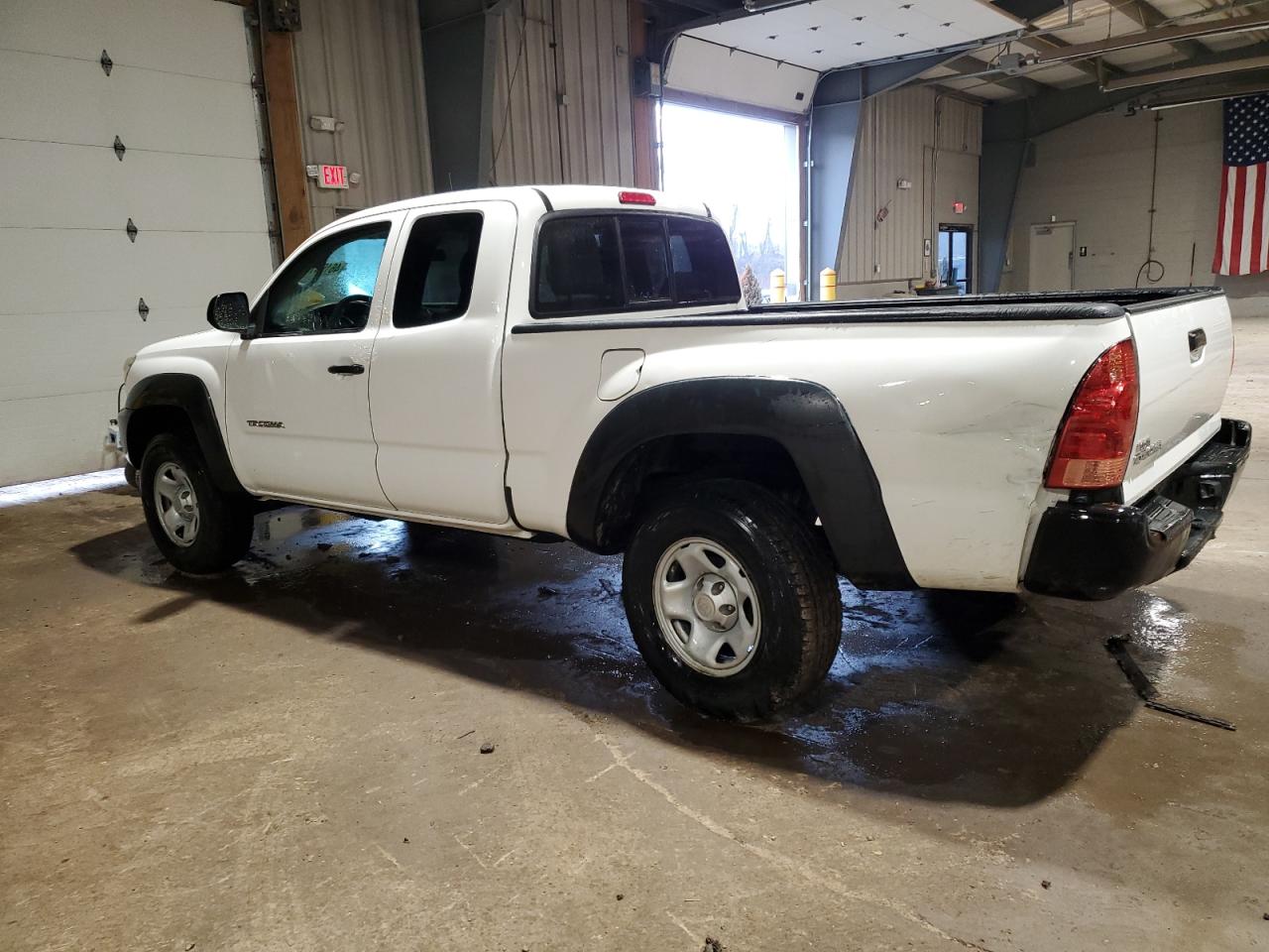2013 Toyota Tacoma - Image 2