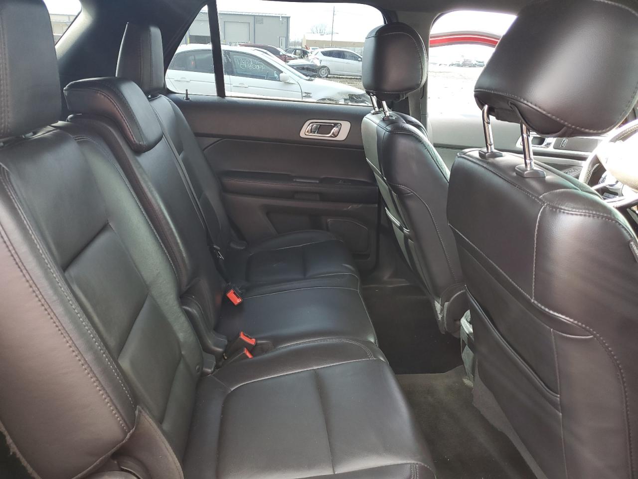 2014 Ford Explorer - Image 11