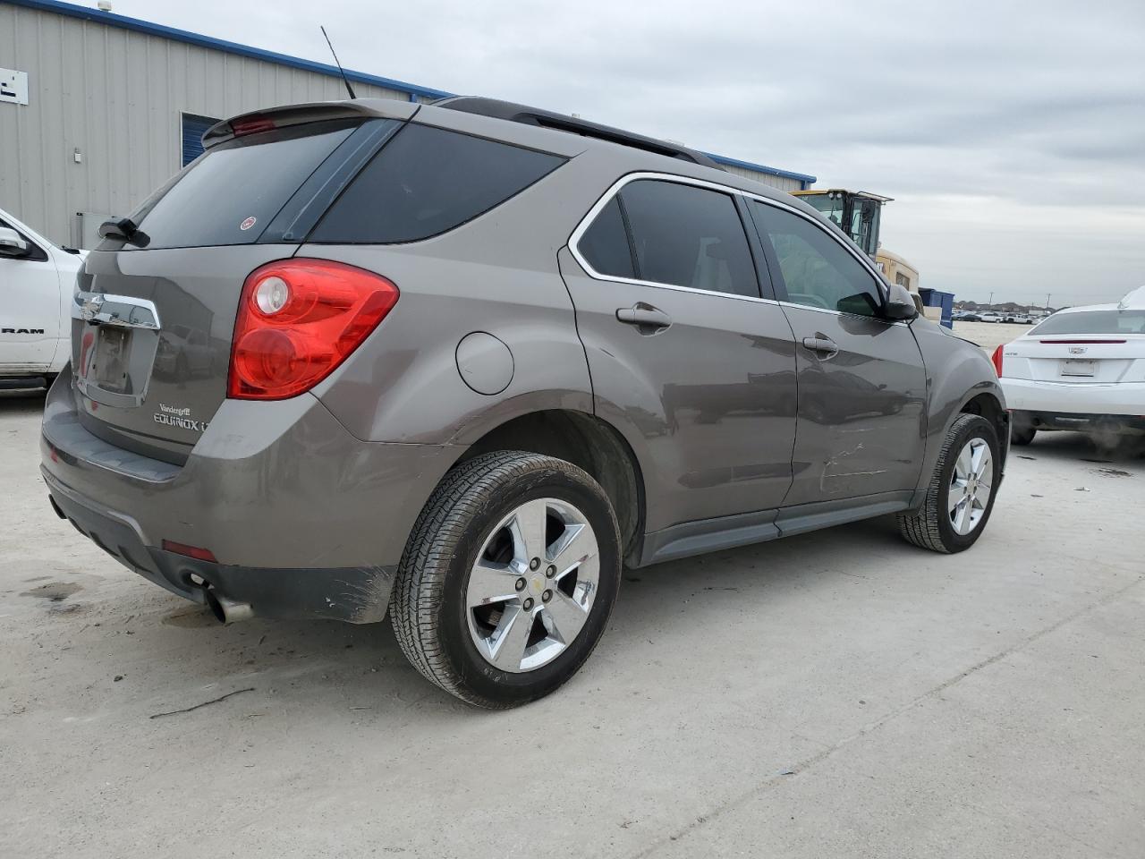 2012 Chevrolet Equinox - Image 3