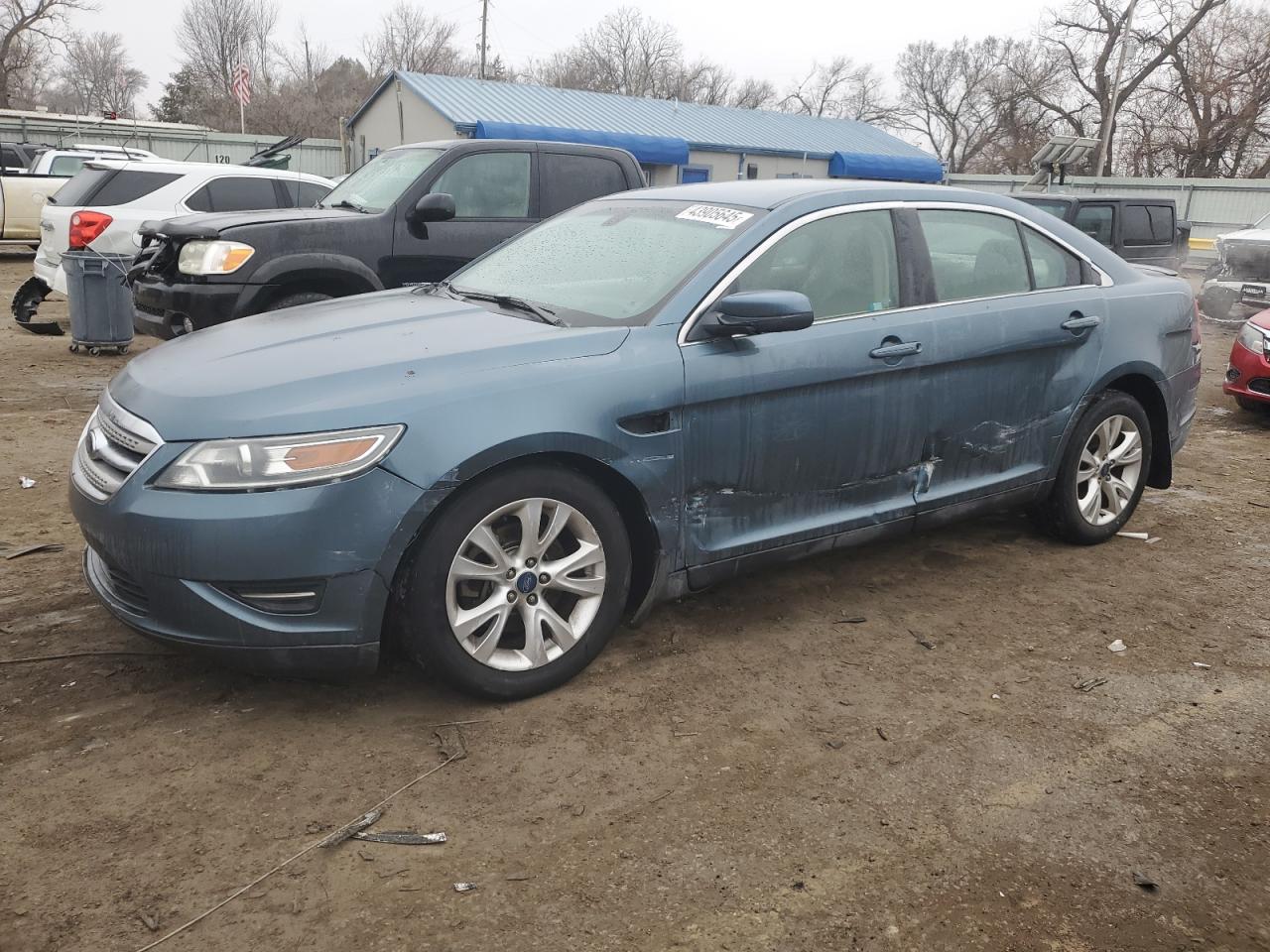2010 Ford Taurus - Image 1