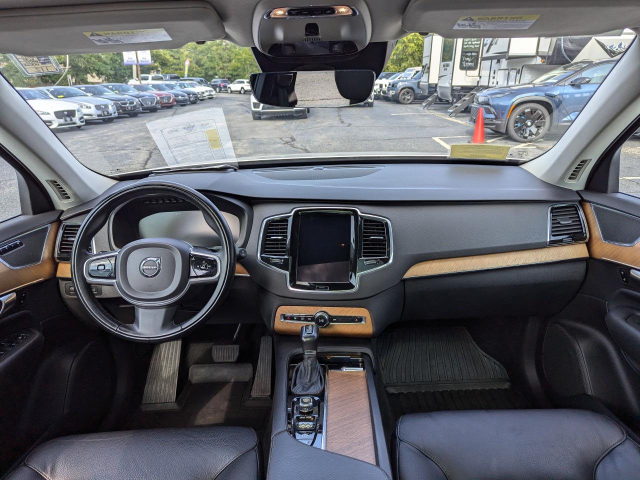 2021 Volvo XC90 - Image 9